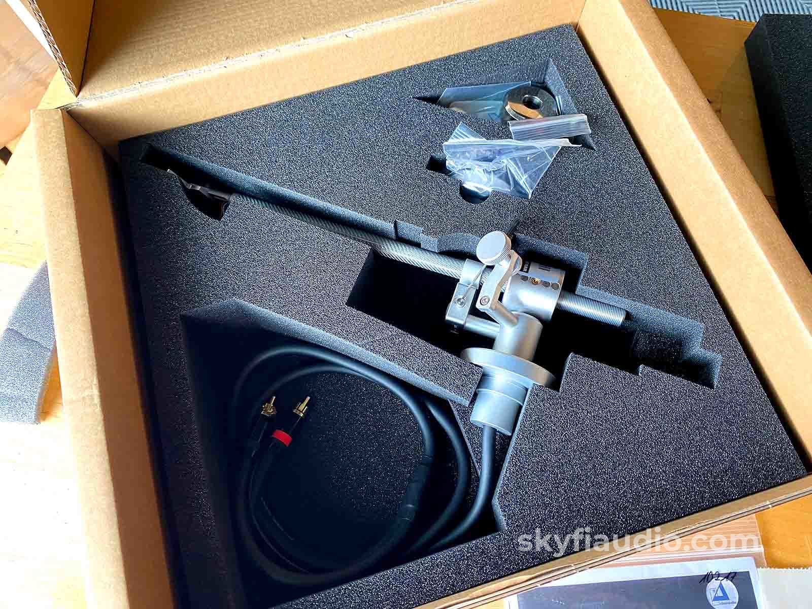 Clearaudio Satisfy Carbon Fiber (Cf) Tonearm - New In Open Box Accessory