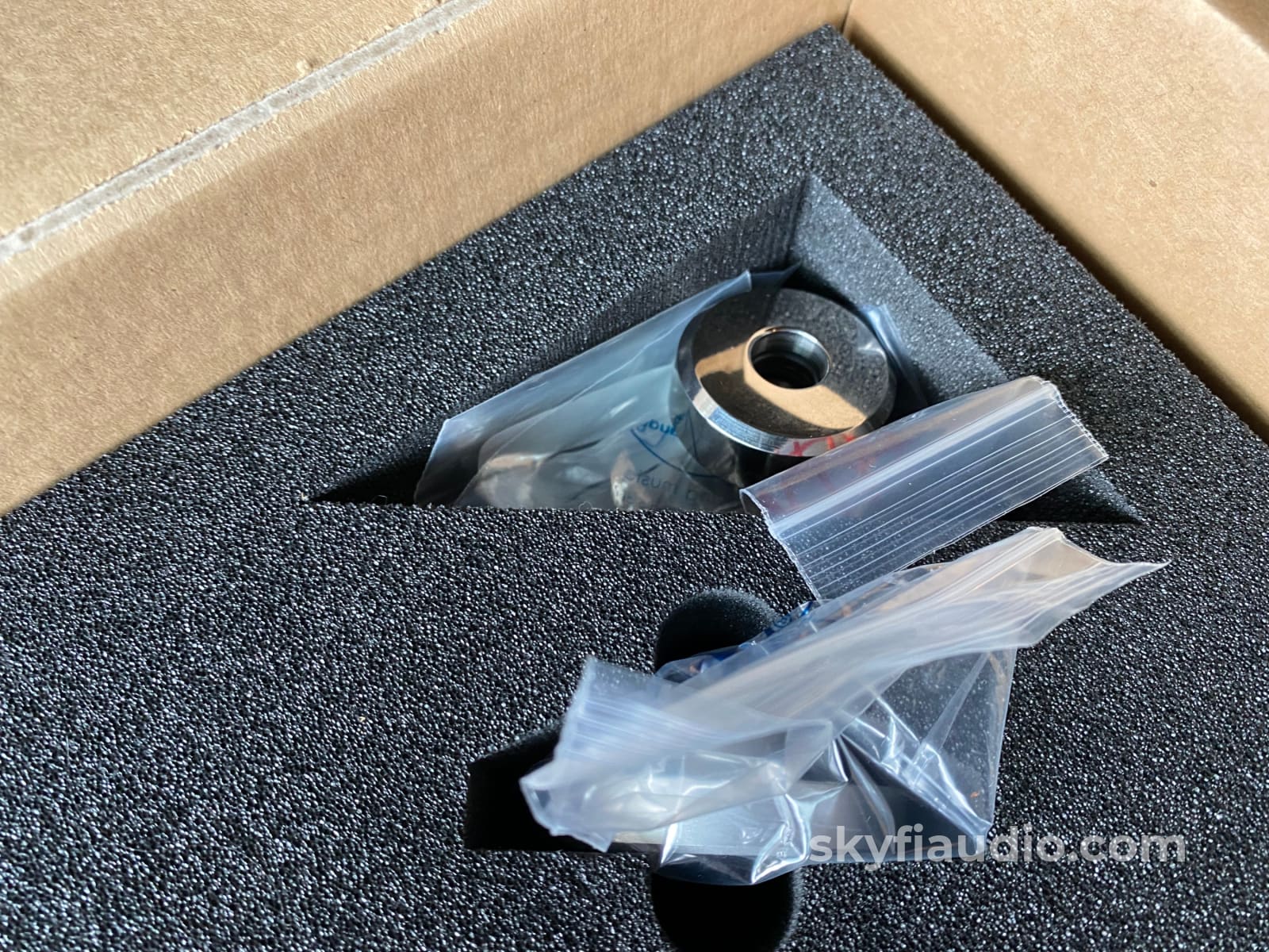 Clearaudio Satisfy Carbon Fiber (Cf) Tonearm - New In Open Box Accessory