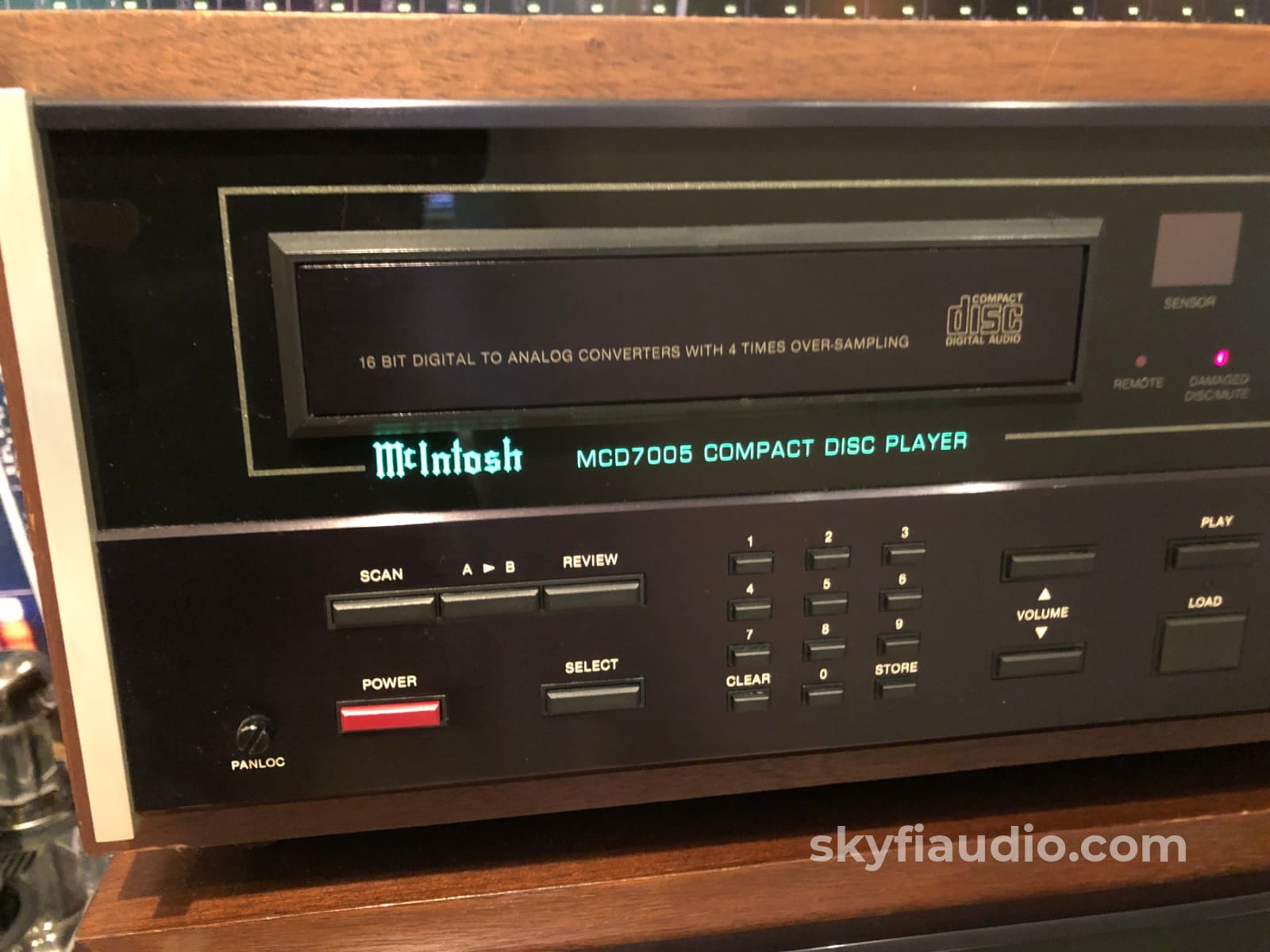 Complete Mcintosh Four Piece System In Wood Cases Amplifier