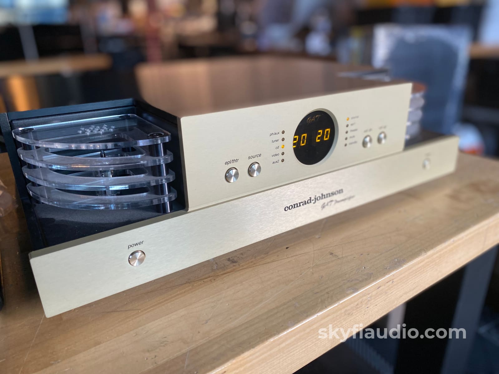 Conrad Johnson Gat Series 2 Reference Tube Preamplifier