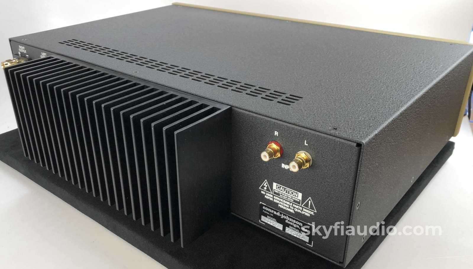Conrad-Johnson Mf2275 Solid State Amplifier - Like New In Box