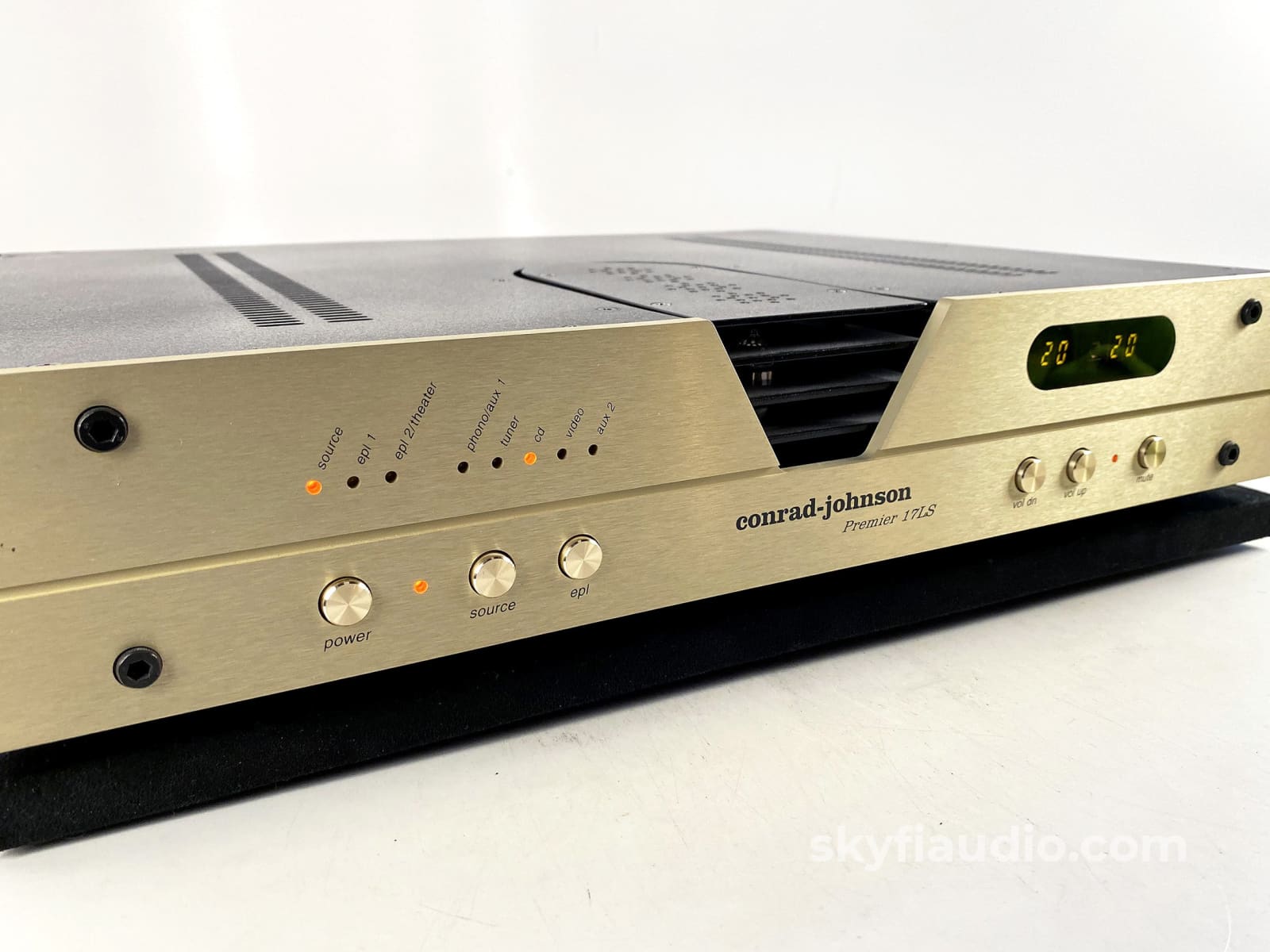 Conrad Johnson Premier 17Ls Analog Tube Preamplifier With Remote