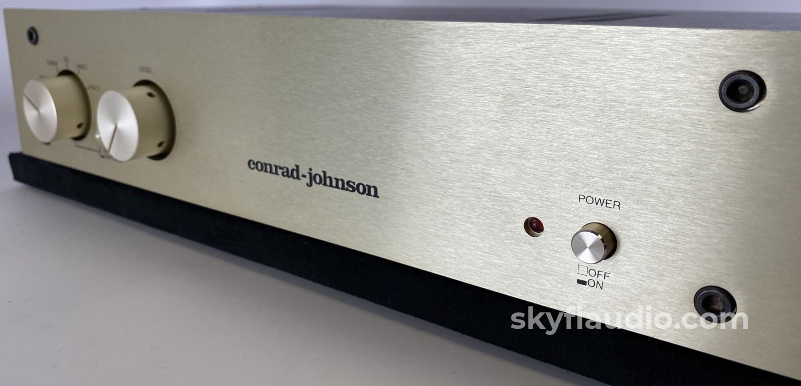 Conrad Johnson Pv10A All Tube Preamp With Phono Input Preamplifier