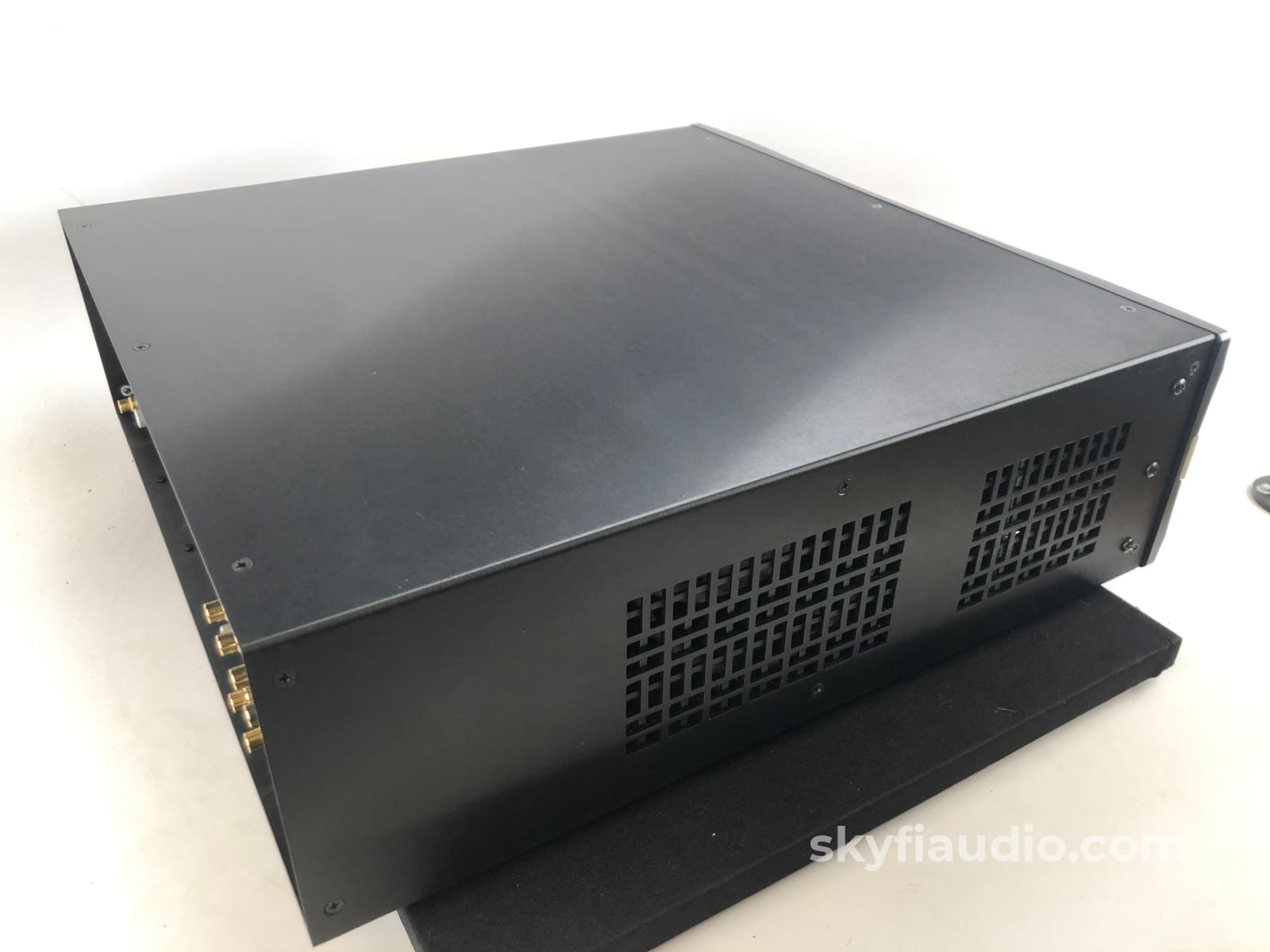 Datasat Digital - Rs20I Flagship Theater Processor Preamplifier