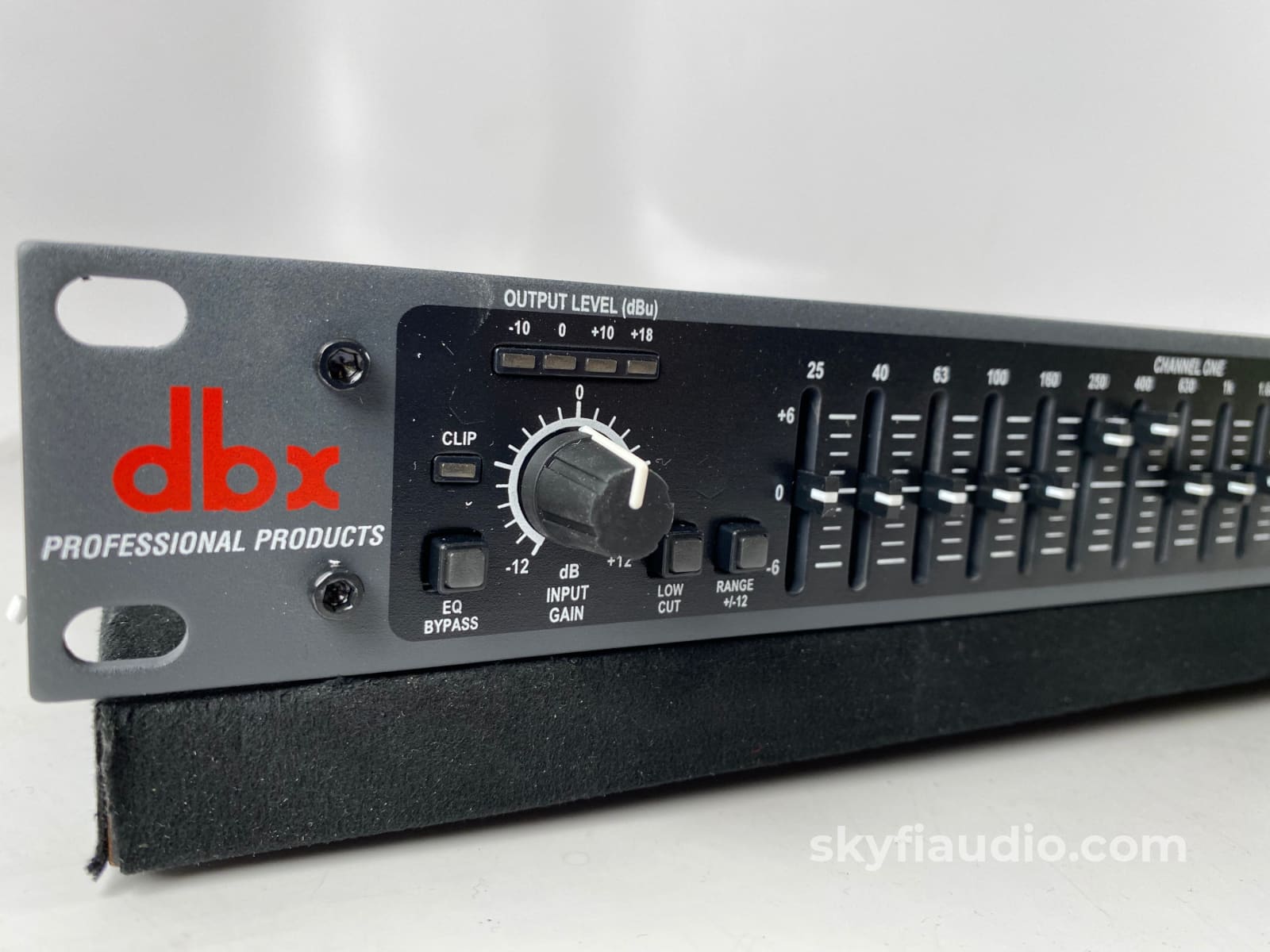 dbx 215 - Dual-Channel 15-Band Graphic Equalizer Like New In Original