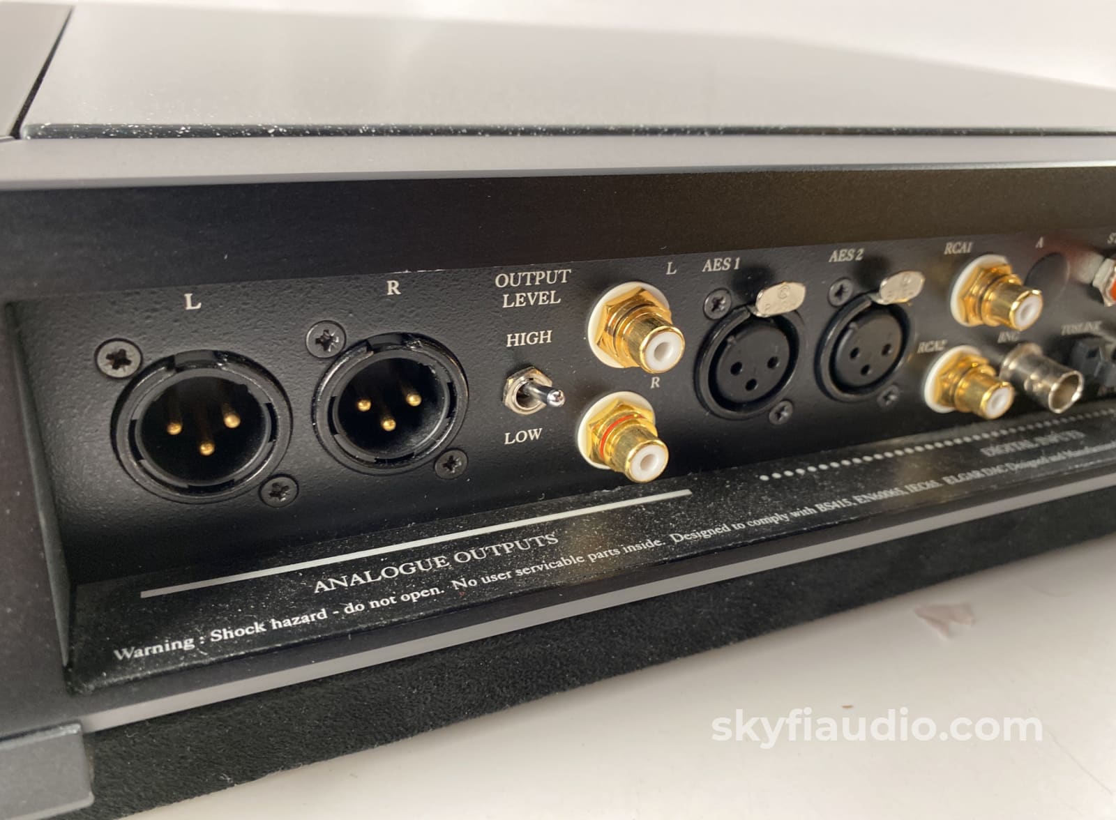 dCS Elgar Plus Digital to Analog (D/A) Converter – SkyFi Audio