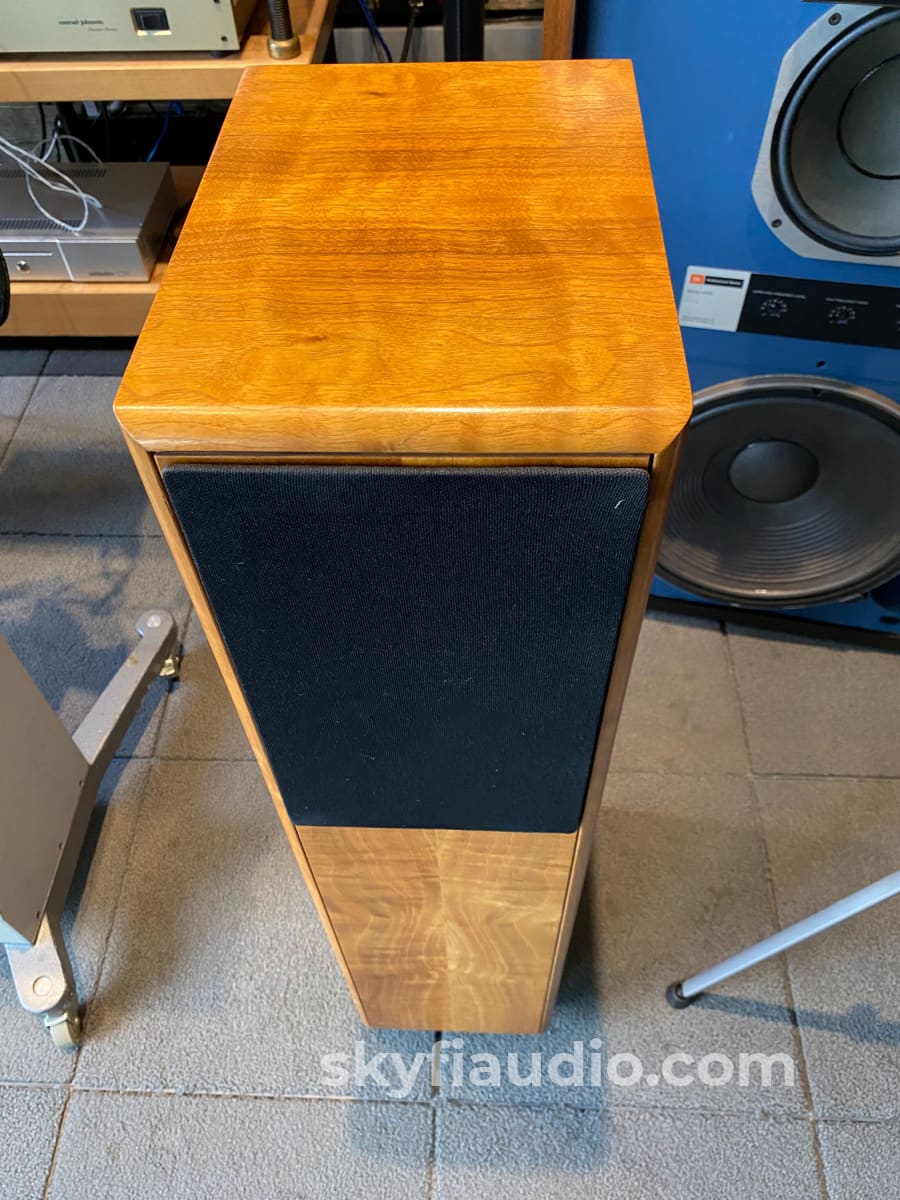 Devore Fidelity Gibbon Super 8 Speakers Gorgeous Walnut Finish Made In Nyc!
