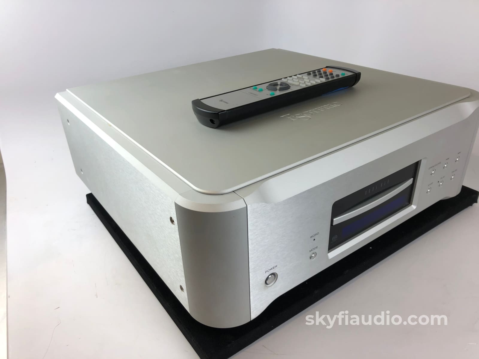 Esoteric K-03 Sacd/Cd Player With Remote (B) Cd + Digital