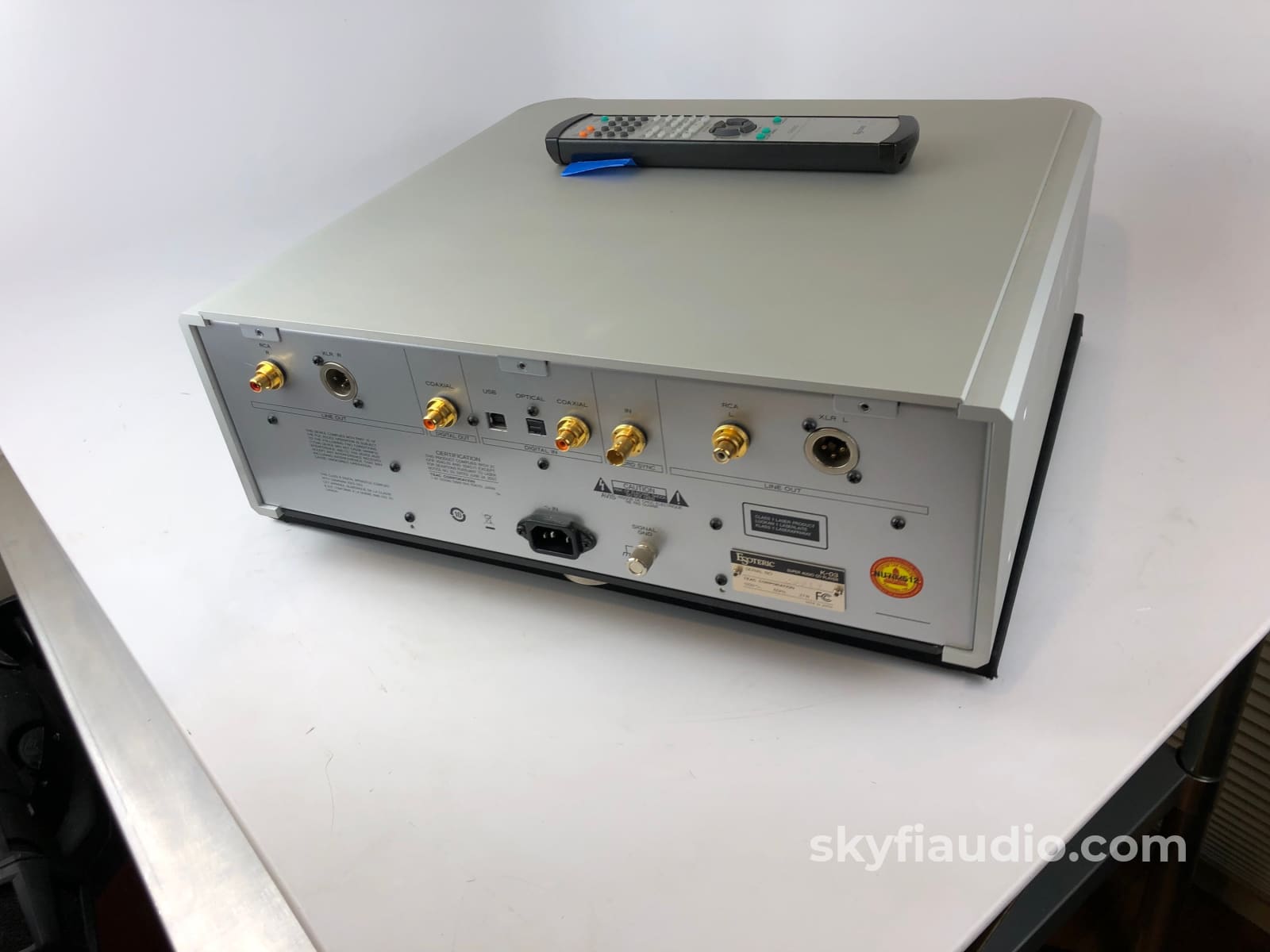 Esoteric K-03 Sacd/Cd Player With Remote (B) Cd + Digital