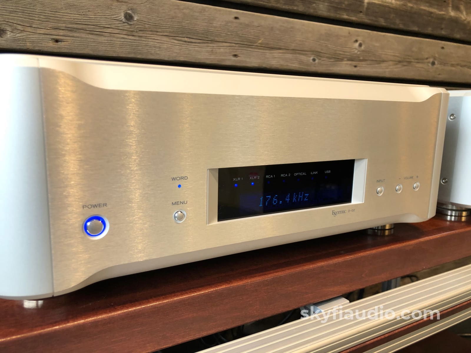 Esoteric P-02 SACD/CD Transport and D-02 DAC - Flagship Combination -