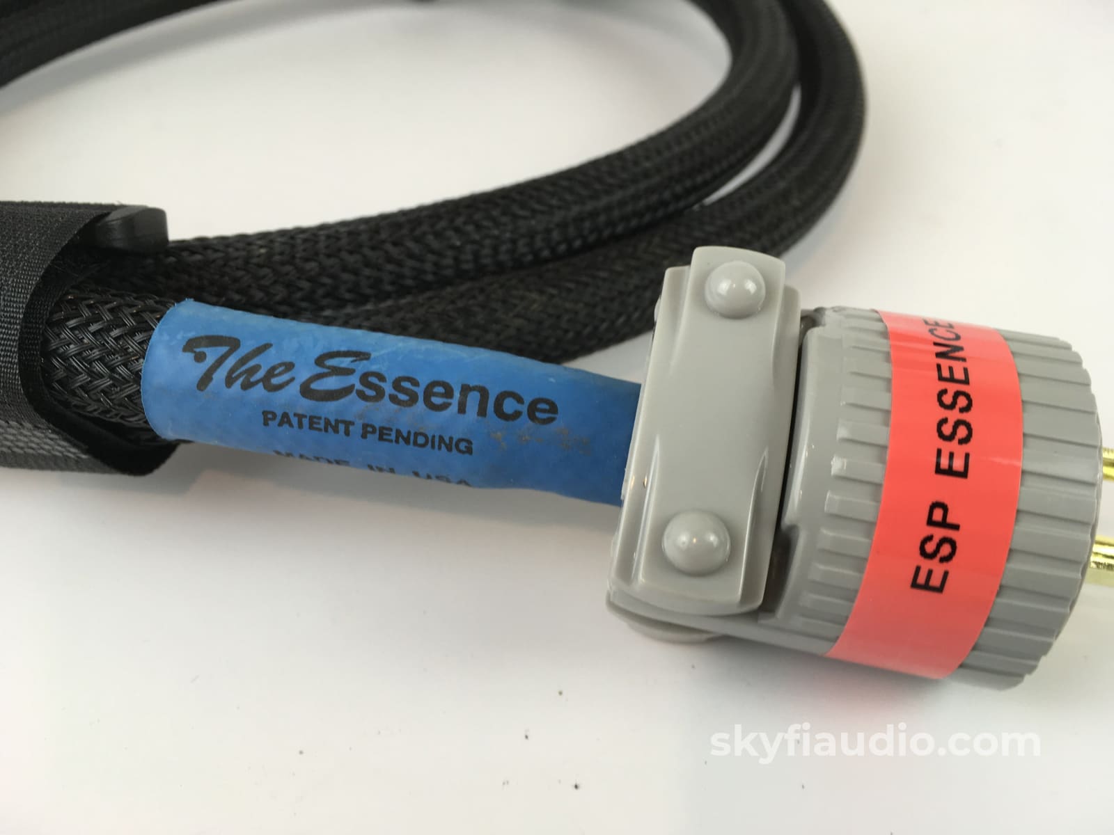 Esp (Essential Sound Products) The Essence Power Cable - 2 Meters 90 Degrees Cables