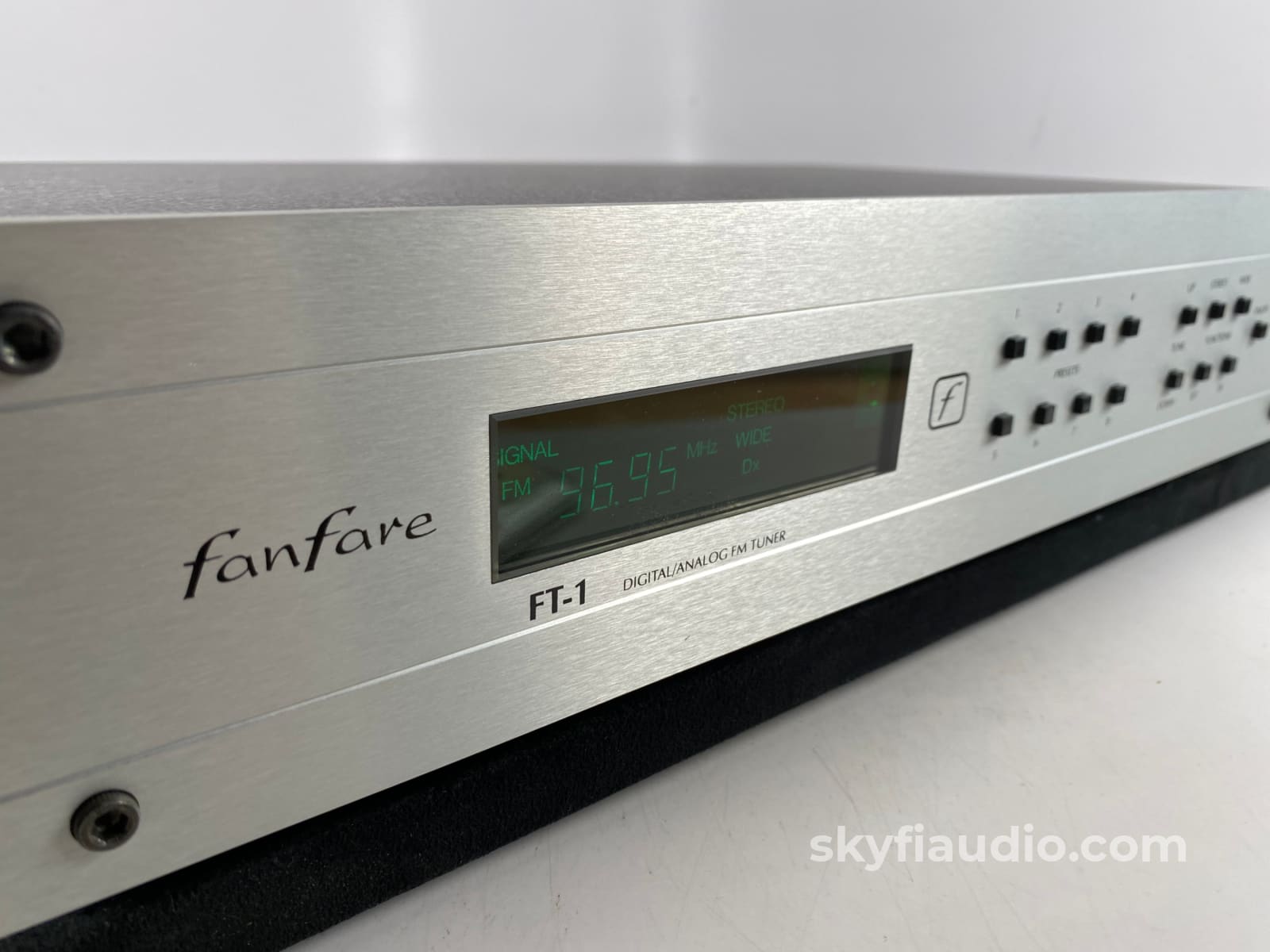 Fanfare Ft-1 Digital/Analog Fm Tuner With Remote Rare Silver Faceplate