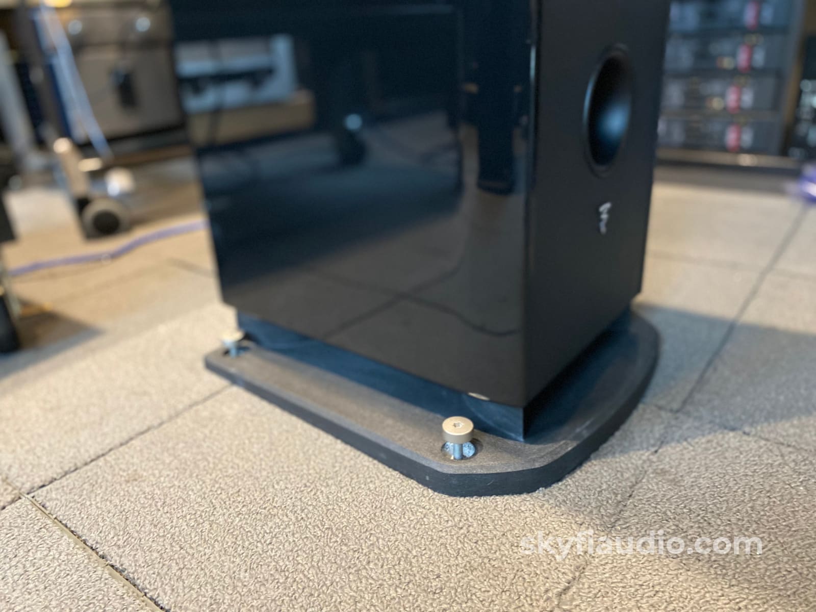 Focal Aria 948 Gloss Black Speakers - Impressive Bass Response