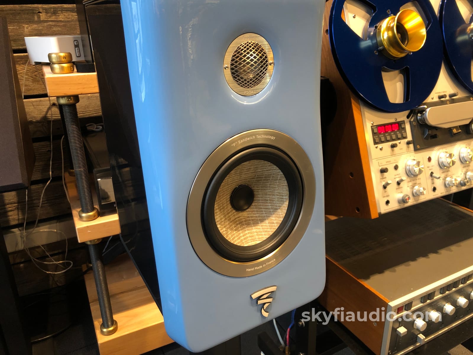 Focal Kanta N°1 High Gloss Speakers With Stands - Rare Gauloise Blue Finish