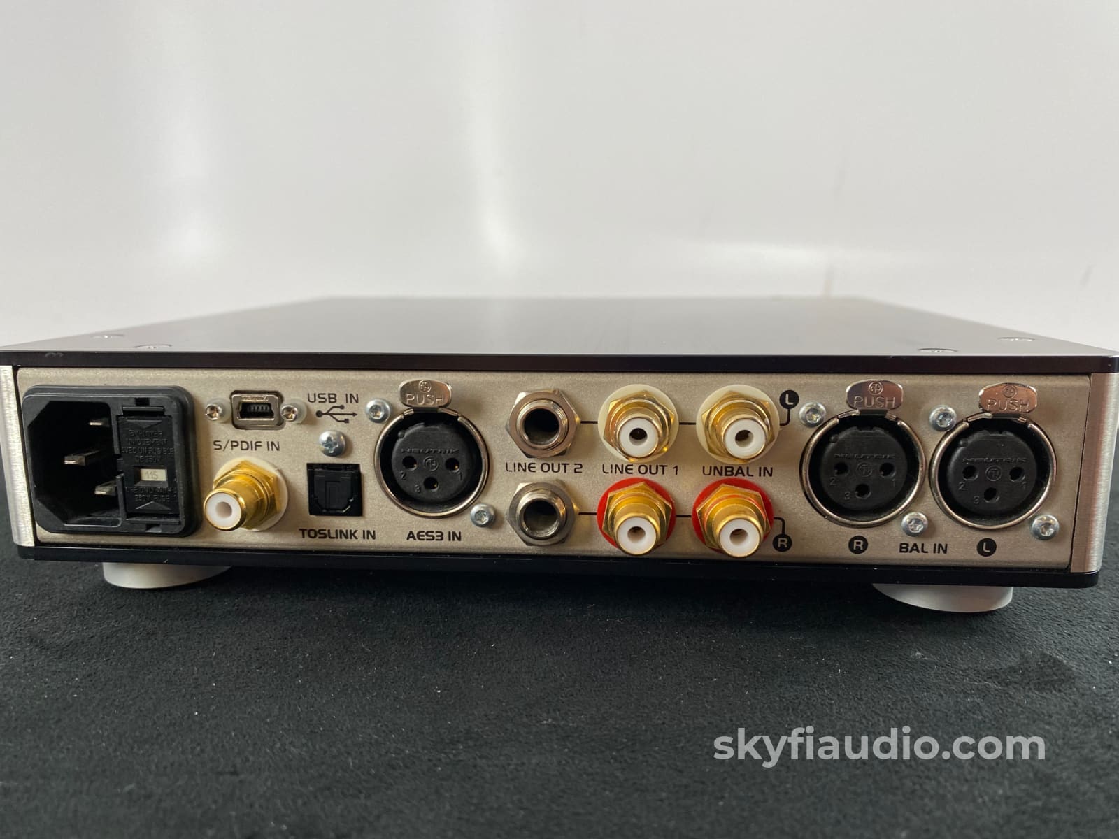 Grace Design m903 Reference Headphone Amplifier + 24-bit / 192kHz DAC