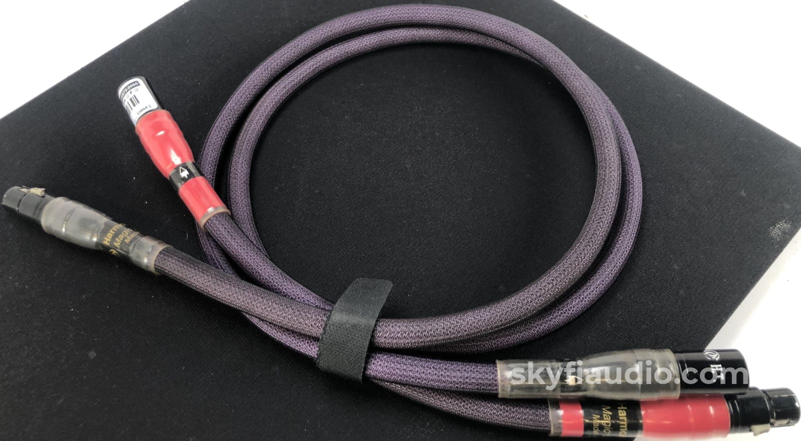 Harmonic Technology - Magic Link One Xlr Interconnects 5 Cables