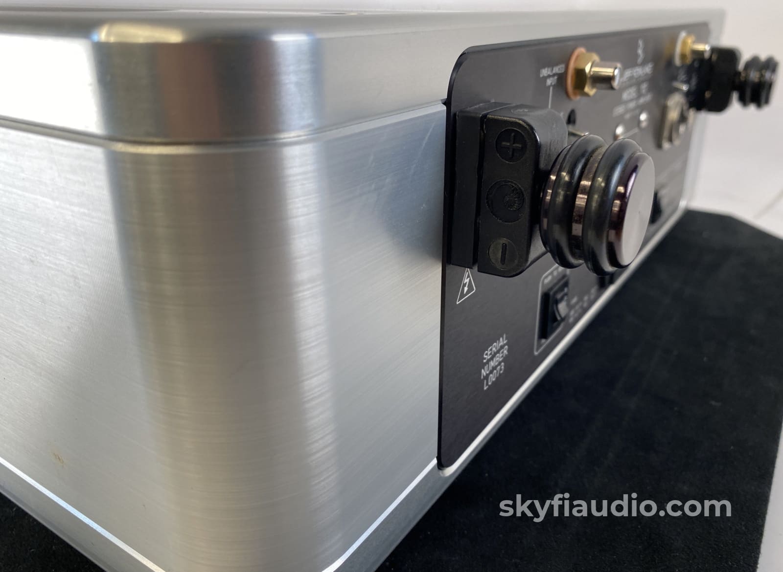 Jeff Rowland Model 112 Stereo Power Amplifier