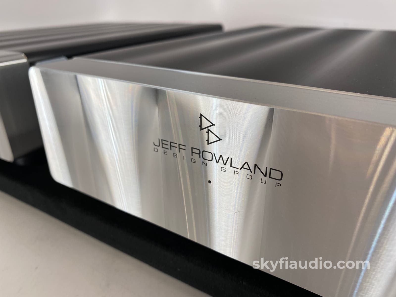 Jeff Rowland Model 201 Monoblock Amplifier Pair