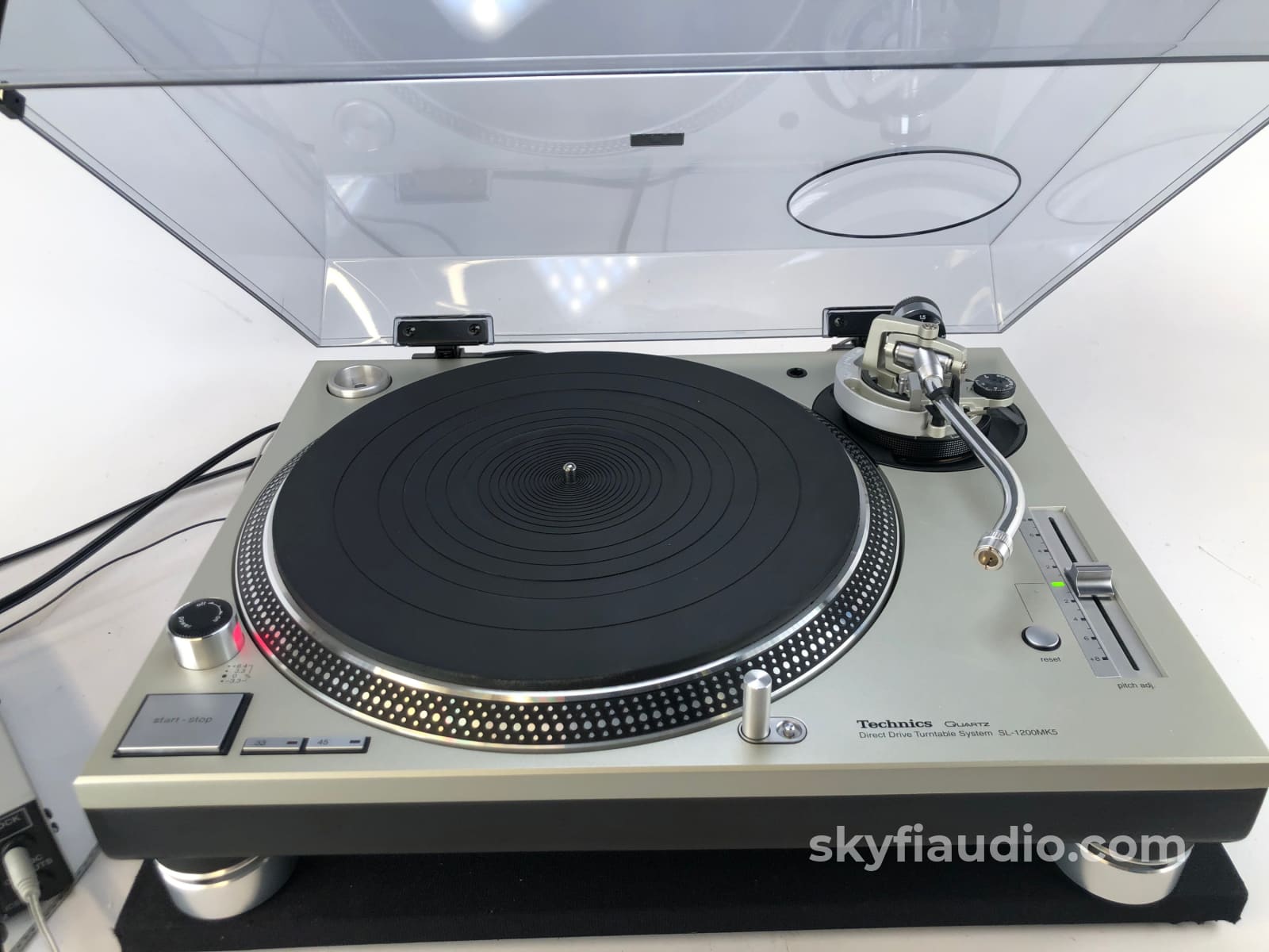 KAB Electro-Acoustics / Technics SL-1200MK5 