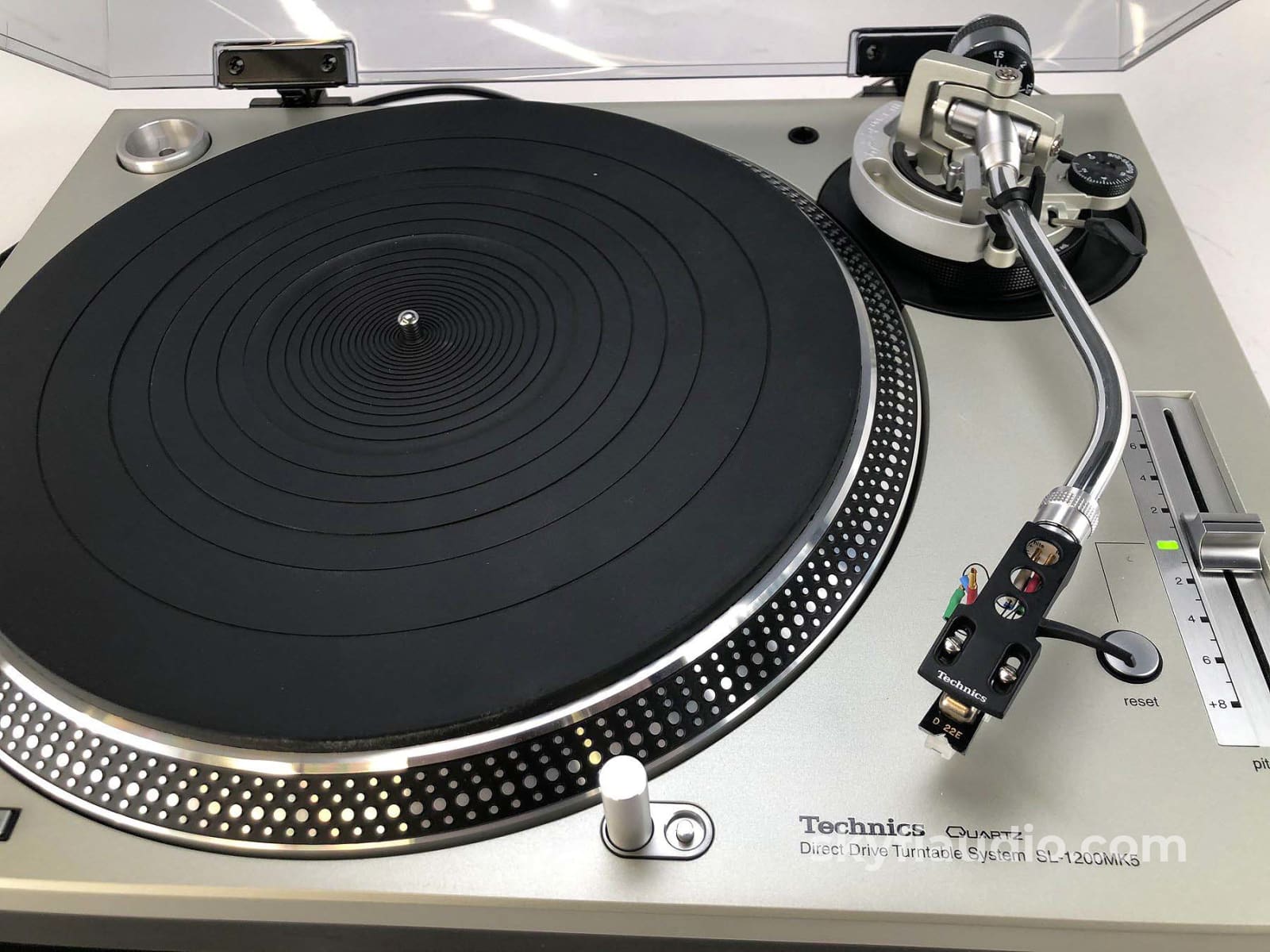 多数販売Technics SL-1200MK5 with HEADSHELL CARTRIDGE SUB WEIGHT USED テクニクス SL-1200 MK5 中古品 シェル カートリッジ サブウエイト 付き ターンテーブル