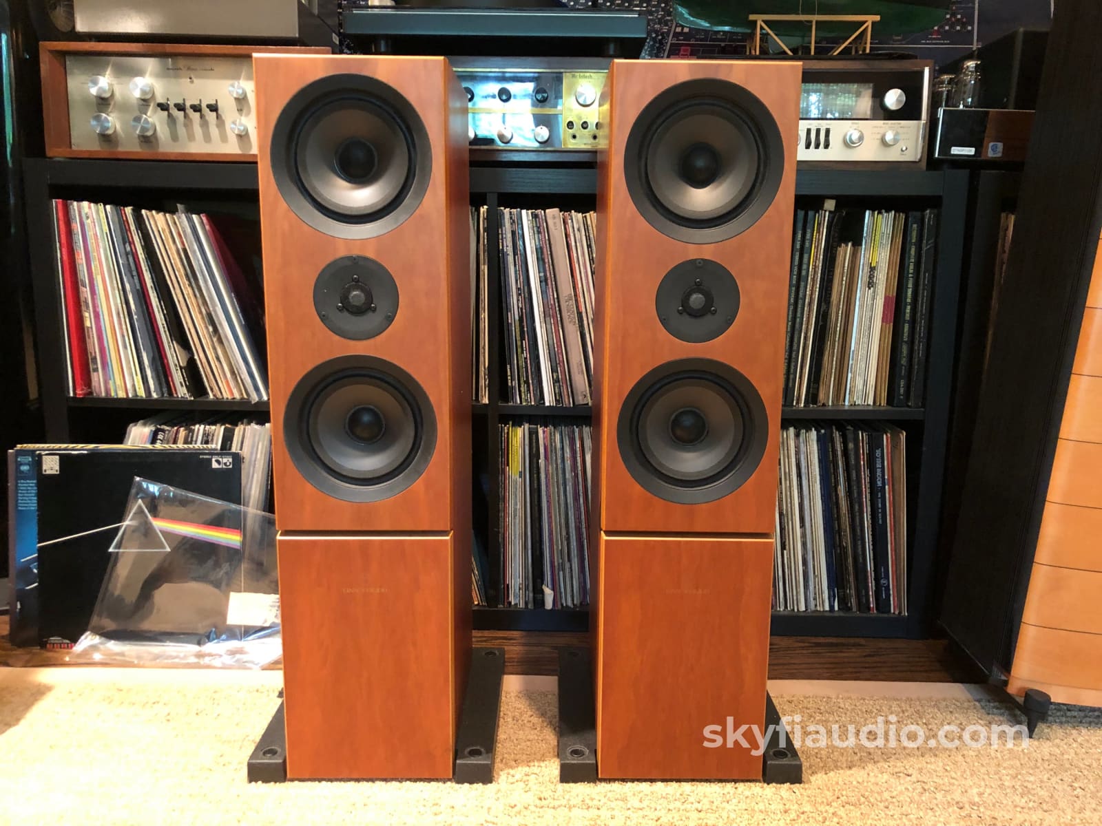 Linn 5 Speaker Surround System - Keilidh Tukan And Av5120 In Cherry Speakers