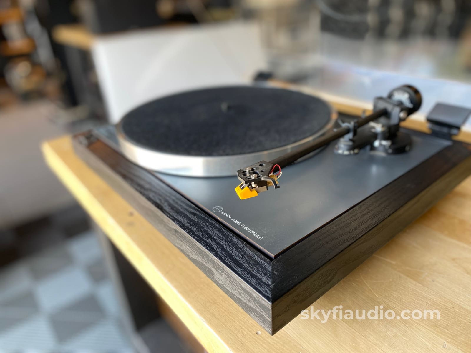 Linn Axis Turntable with Audio-Technica Cartridge - Serviced