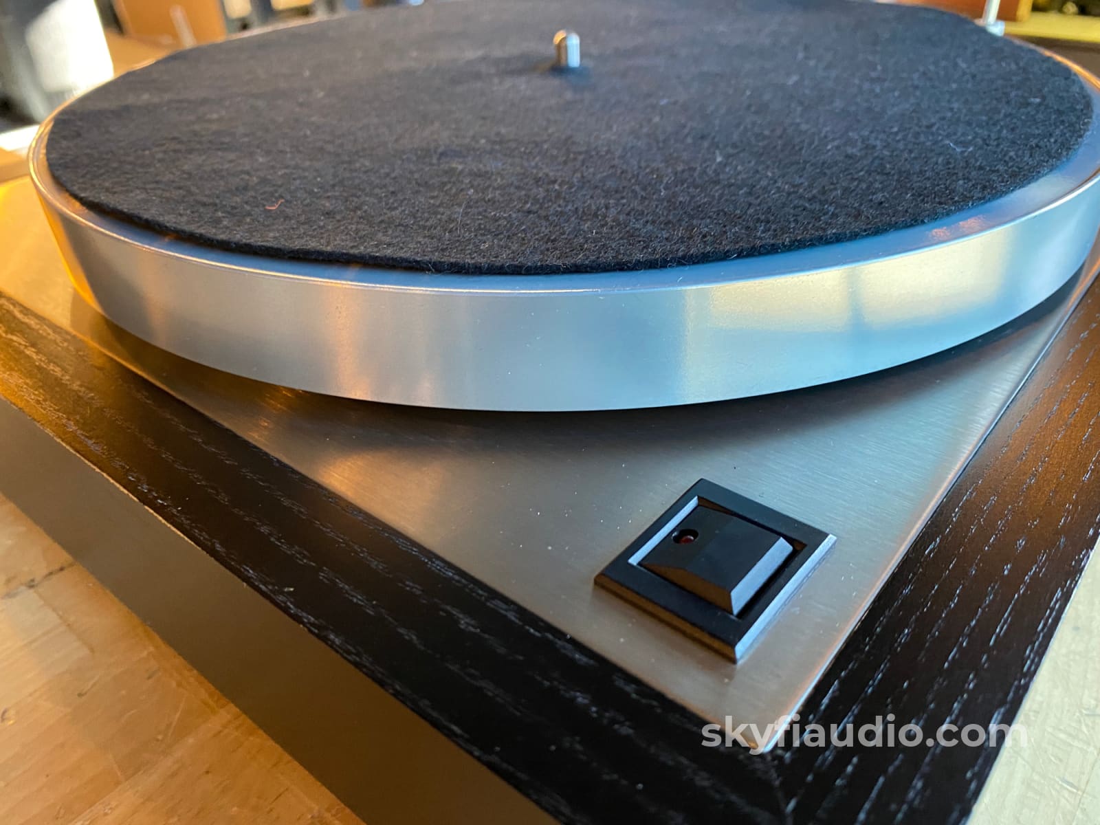 Linn Lp12 Turntable - With Ittok Arm And New Sumiko Songbird
