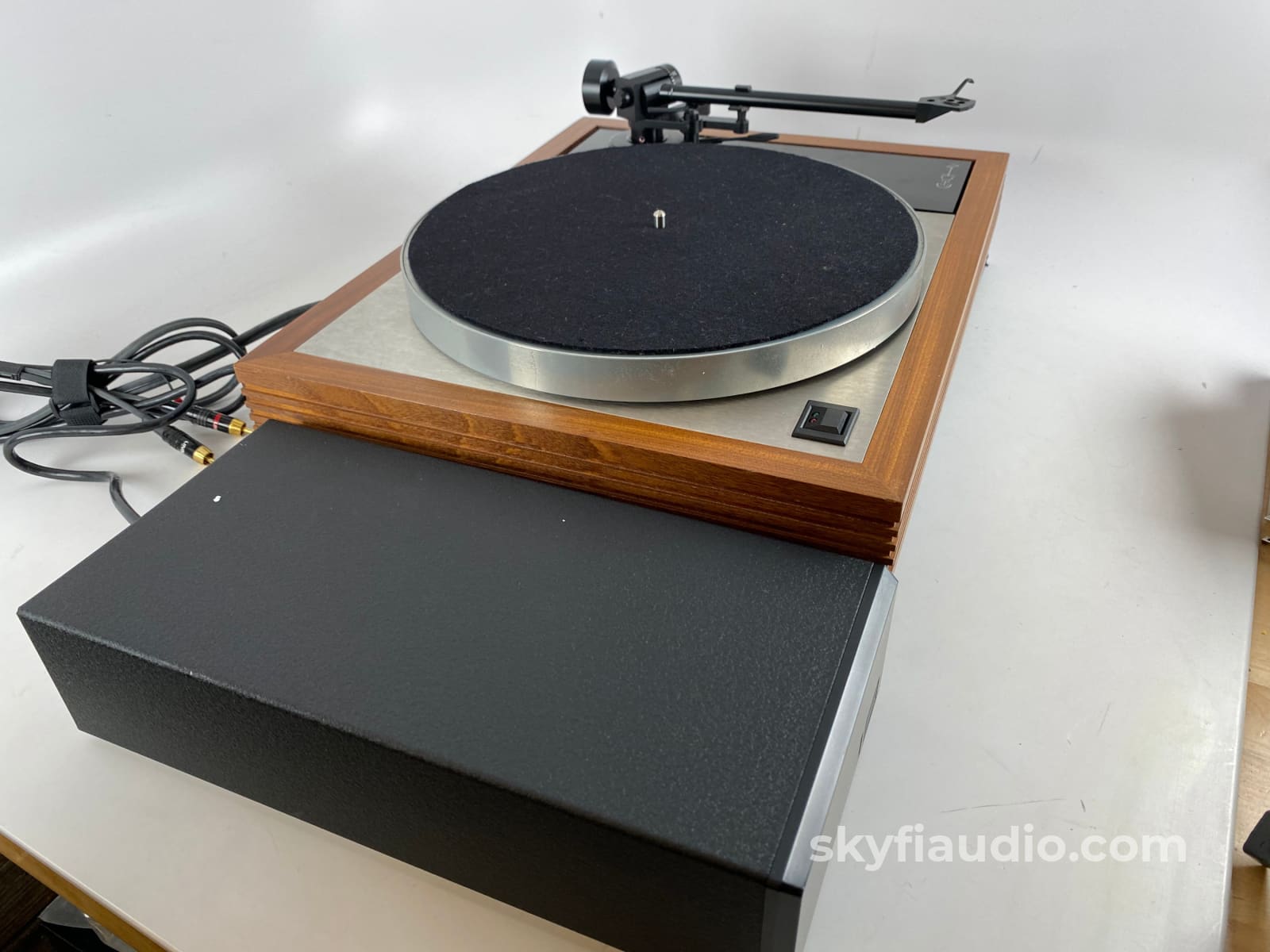 Linn Lp12 Turntable With Lingo Power Supply And New Sumiko Cartridge