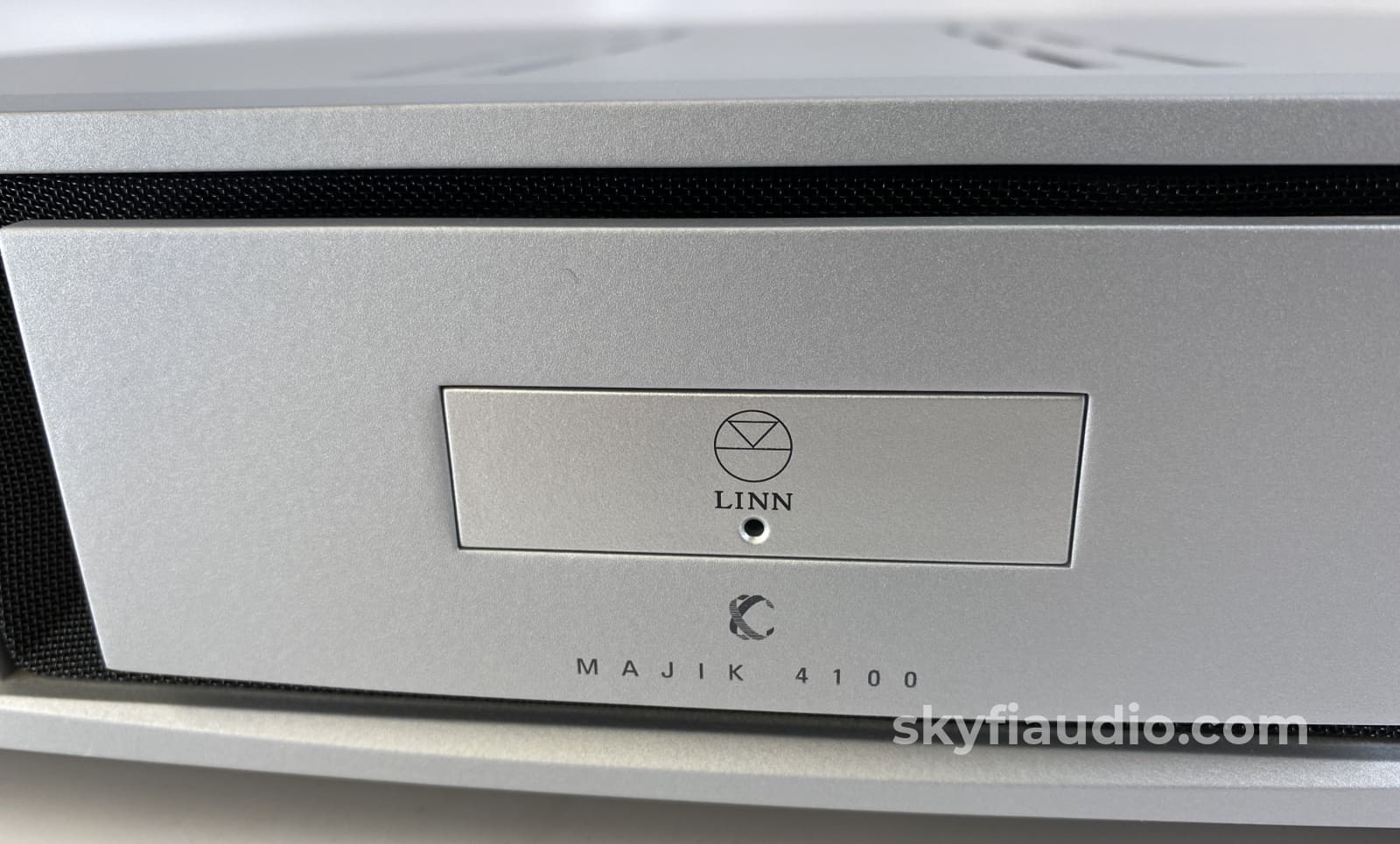 Linn Majik C 4100 - 4 Channel Chakra Series Amplifier - 100W x 4