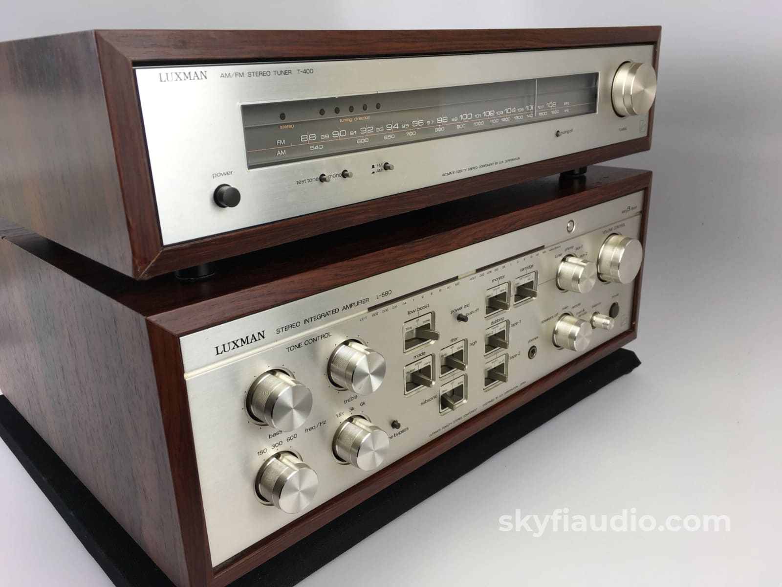 Luxman L-580 Integrated Amplifier and T-400 Tuner