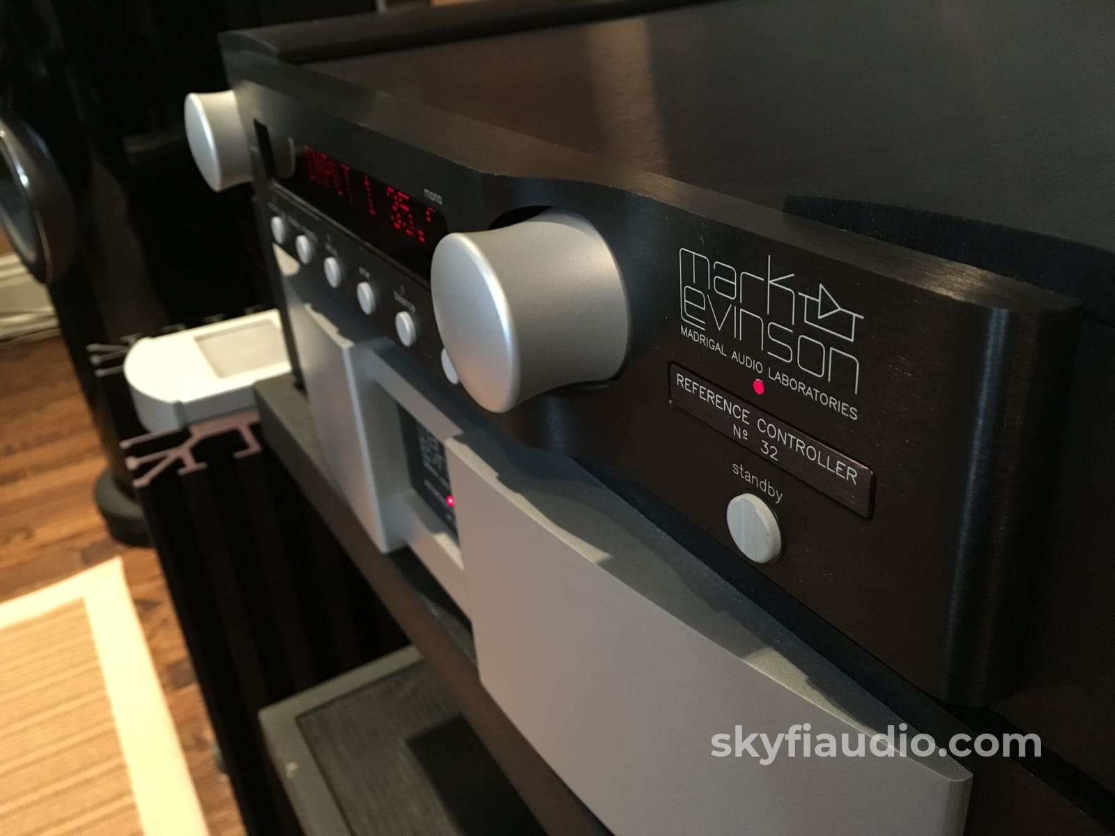 Mark Levinson No.32 Flagship Preamp With Phono Preamplifier