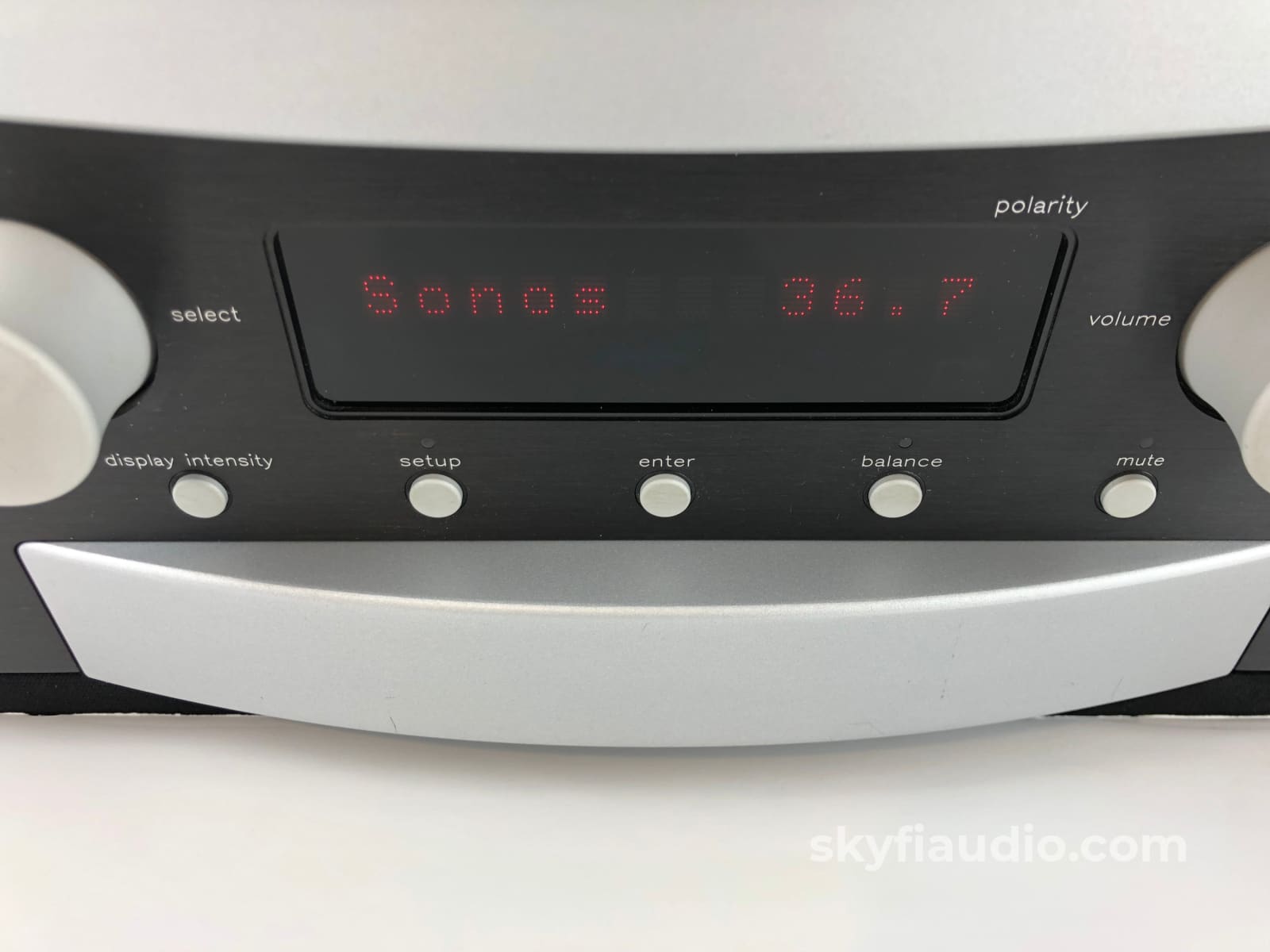 Mark Levinson No.383 Integrated Solid State Stereo Amplifier