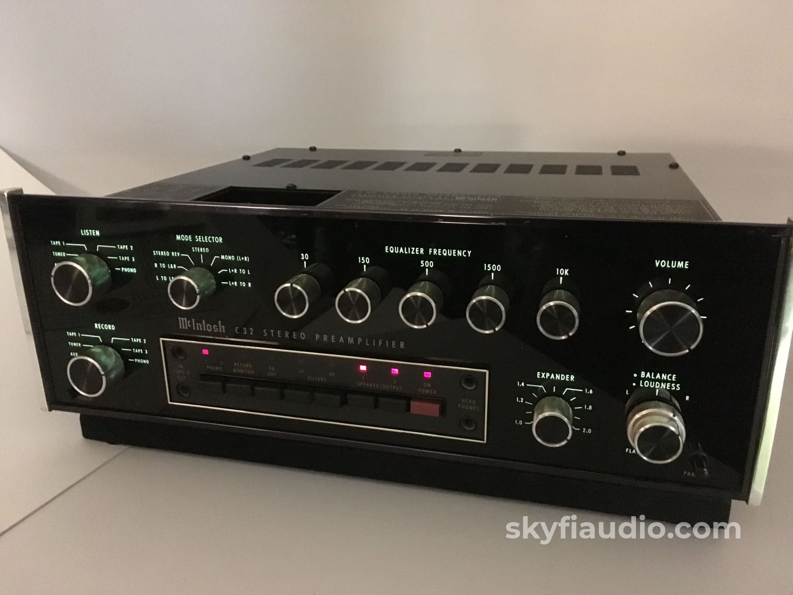 Mcintosh C-32 Solid State Preamp Preamplifier