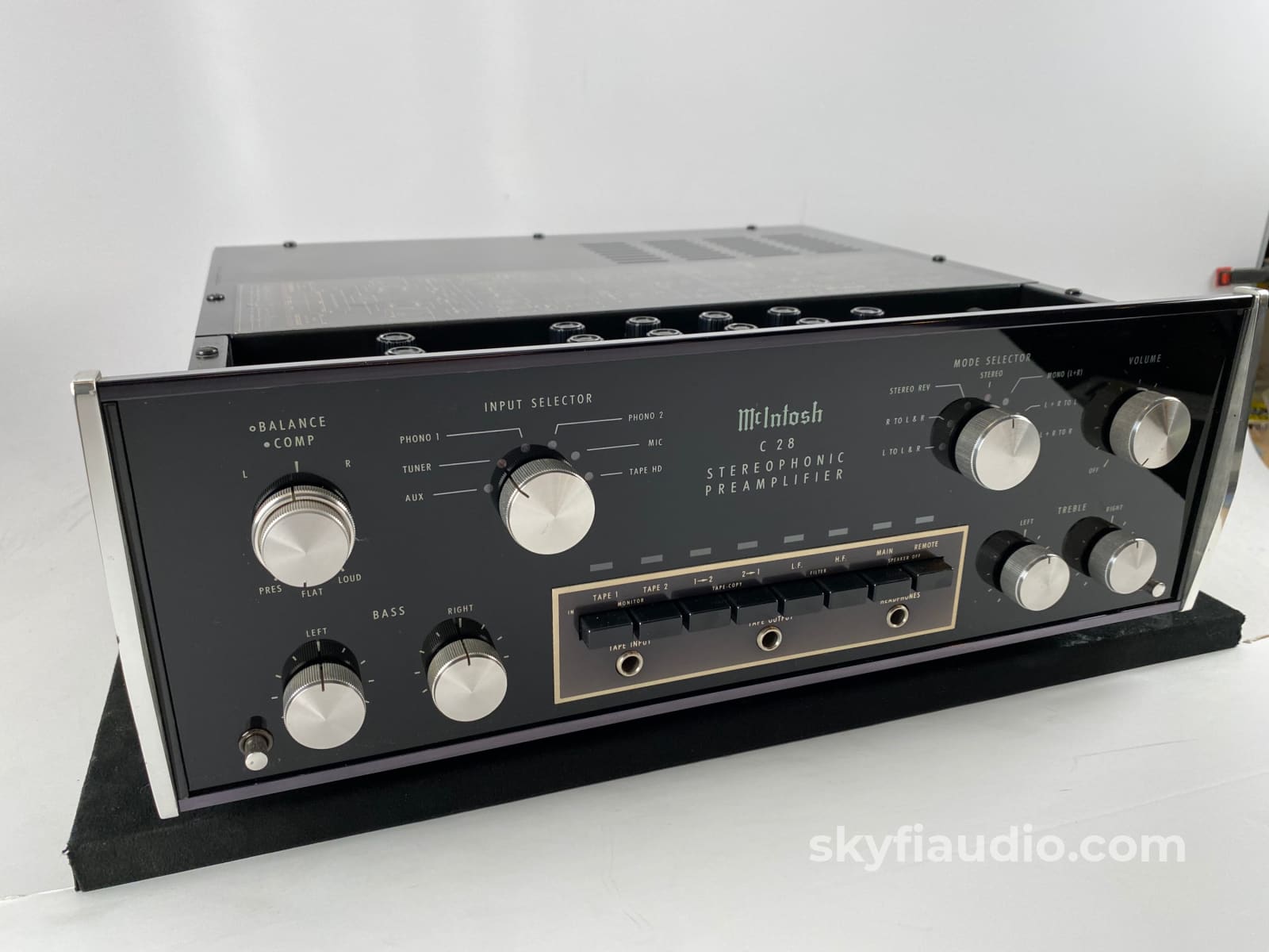 Mcintosh C28 All Analog Preamplifier - Super Clean