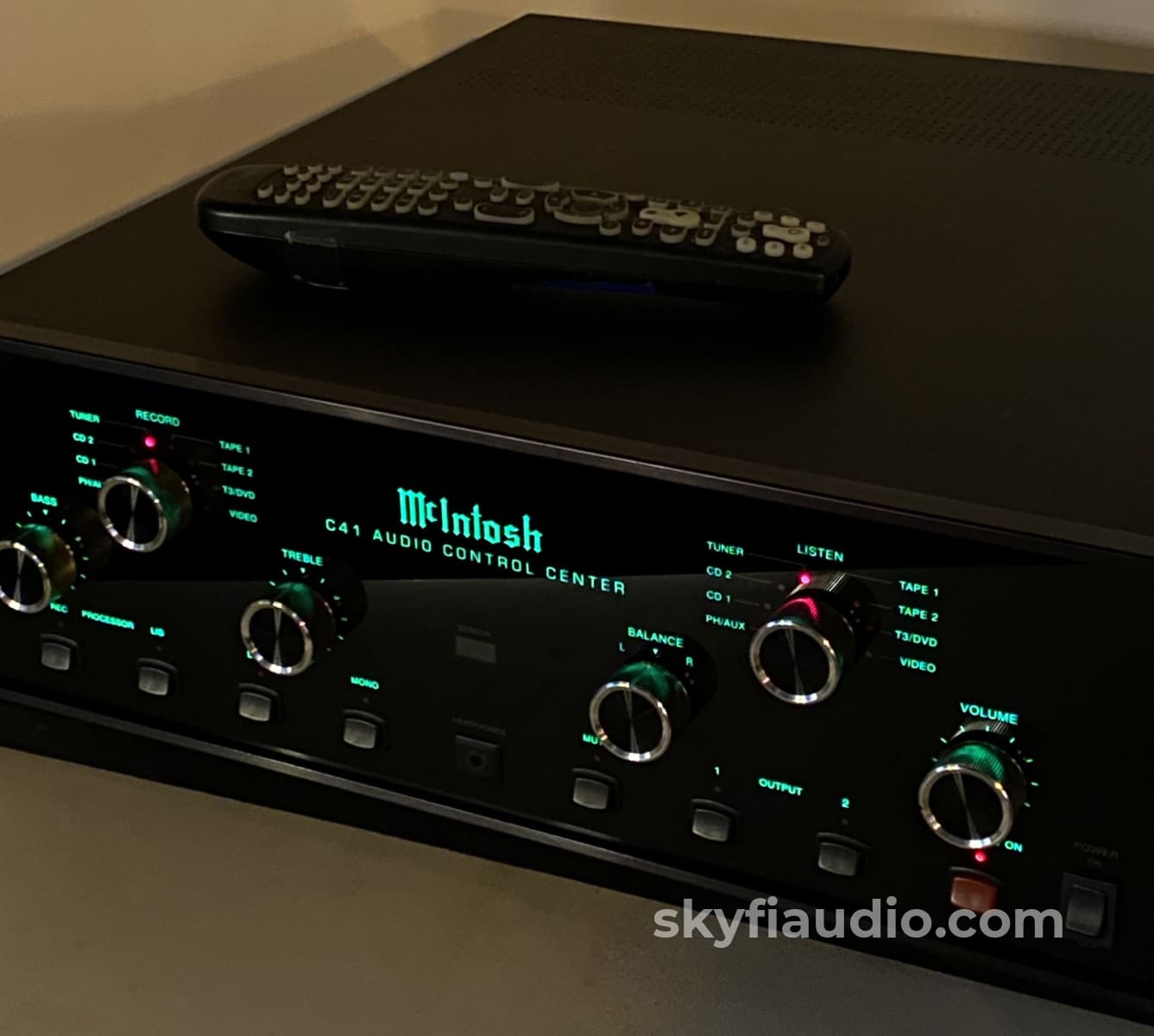 Mcintosh C41 All Analog Preamp With Phono Input And Remote Preamplifier