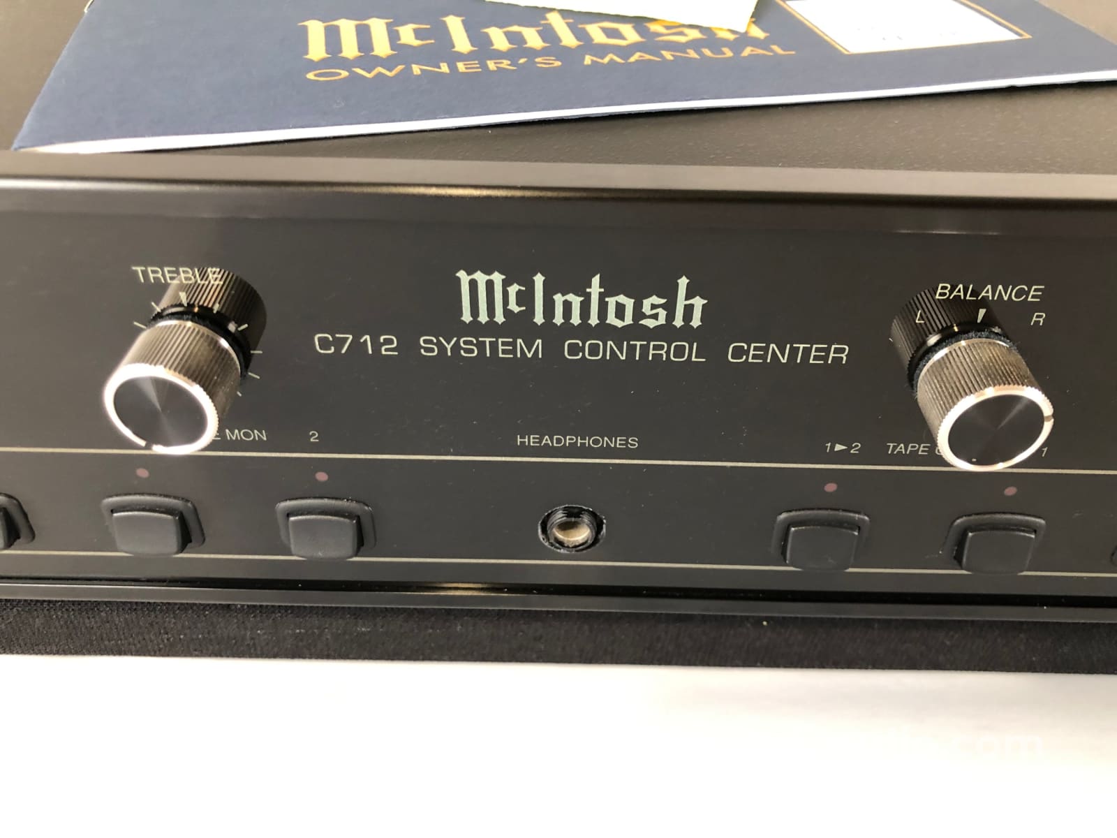Mcintosh C712 Preamp With Remote And Phono Input Preamplifier