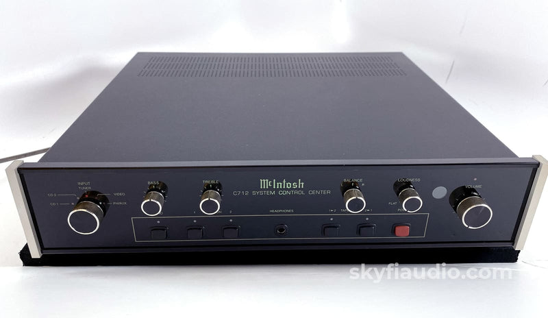 Mcintosh C712 Preamplifier With Original Remote And Phono Input