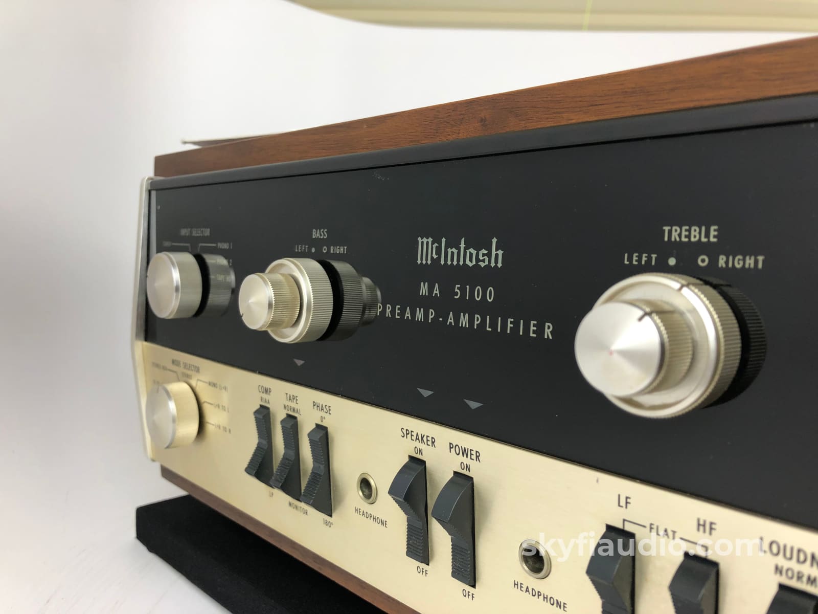 Mcintosh Ma-5100 Integrated Amplifier With Dual Phono Inputs And Case