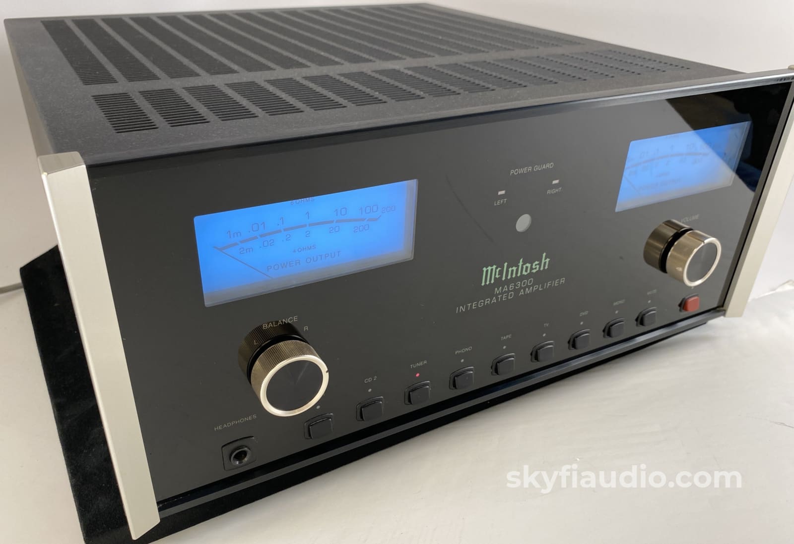 Mcintosh Ma6300 Integrated Amplifier - All Analog With Phono Input Like New And Complete