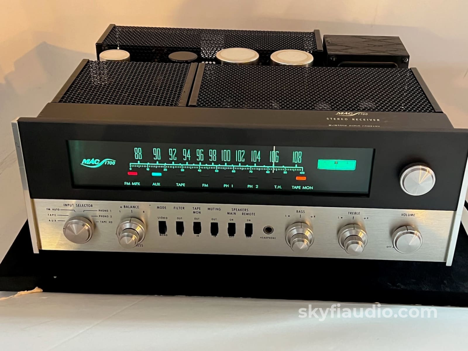 Mcintosh Mac1700 Vintage Receiver W/Tube Tuner - Serviced Integrated Amplifier
