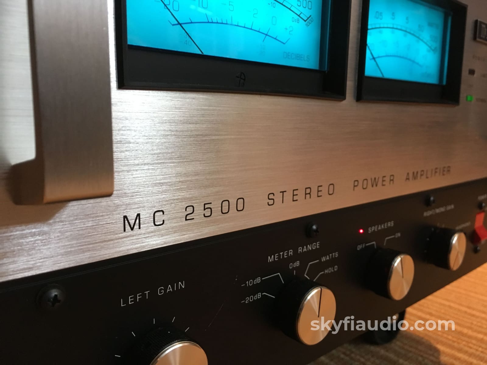Mcintosh Mc-2500 Solid State Amplifier