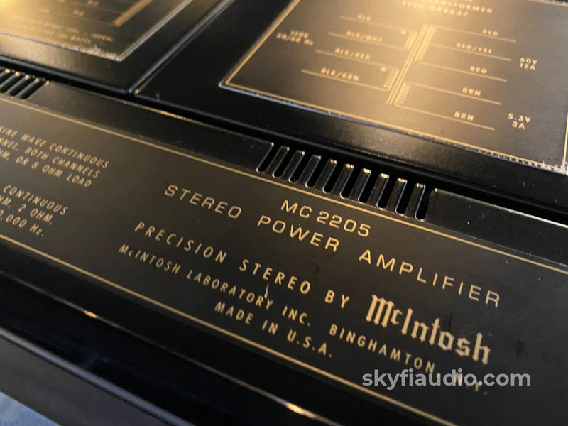 Mcintosh Mc2205 Solid State Amplifier - 200Wpc New Glass!