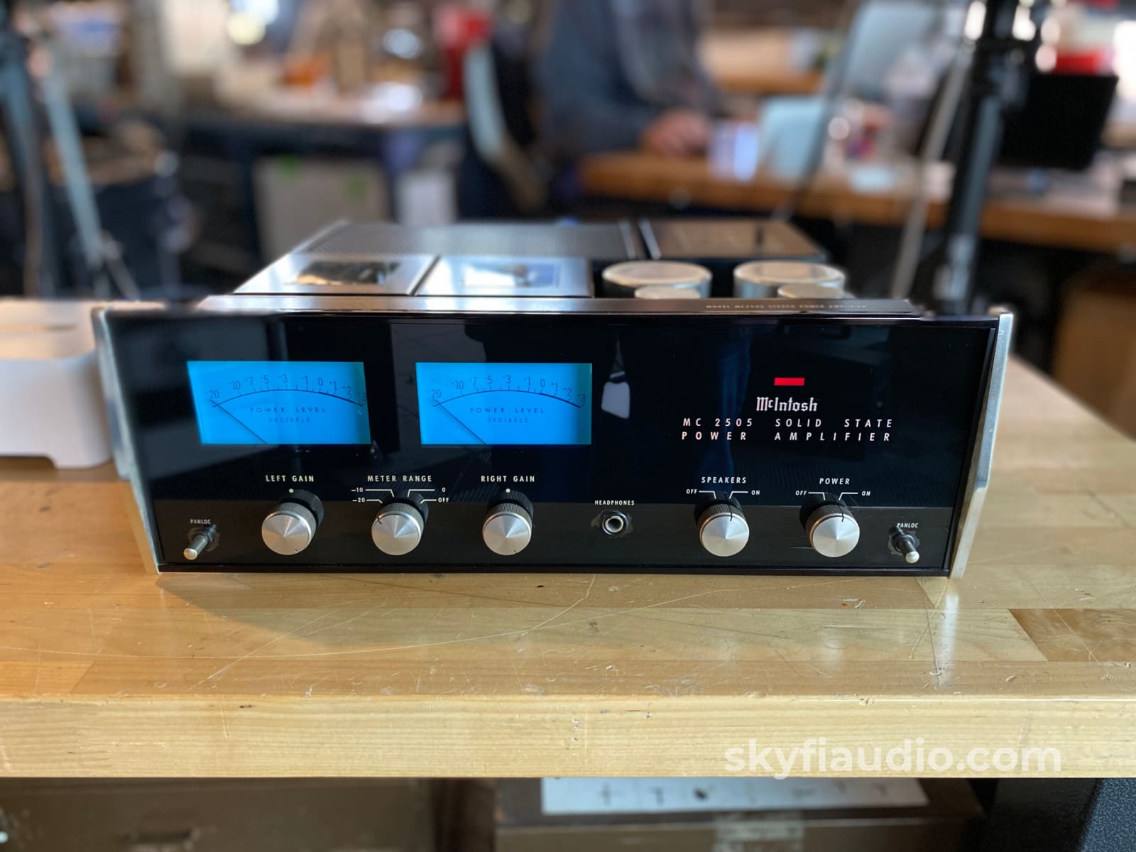 Mcintosh Mc2505 Vintage Amplifier In Amazing Condition