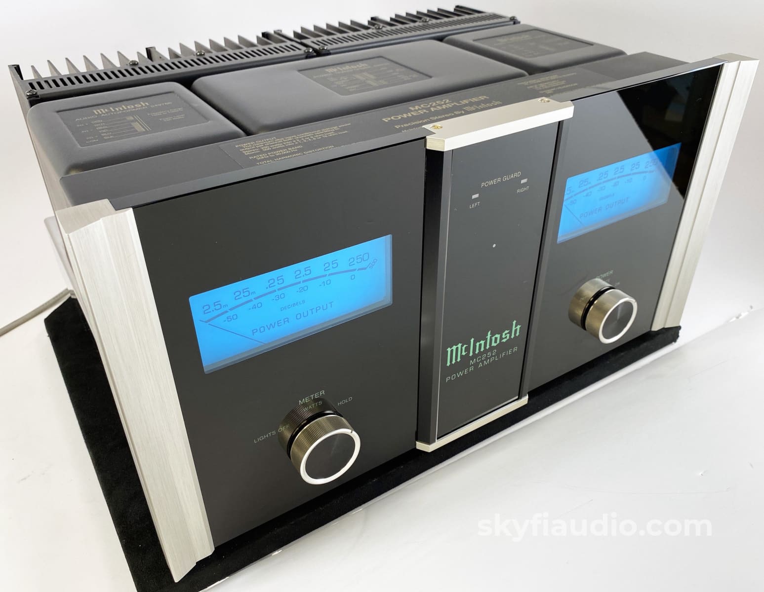 Mcintosh Mc252 Solid State Amplifier With 250Wpc