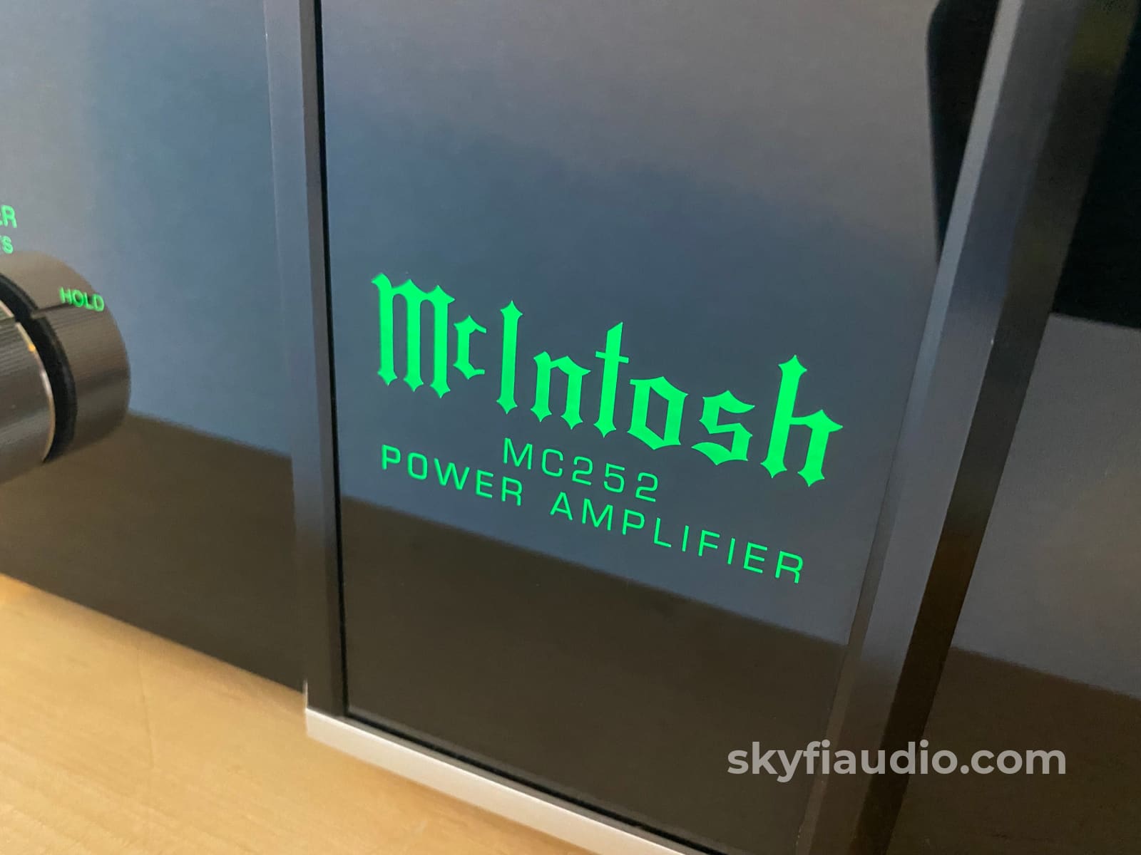 Mcintosh Mc252 Solid State Amplifier With 250Wpc