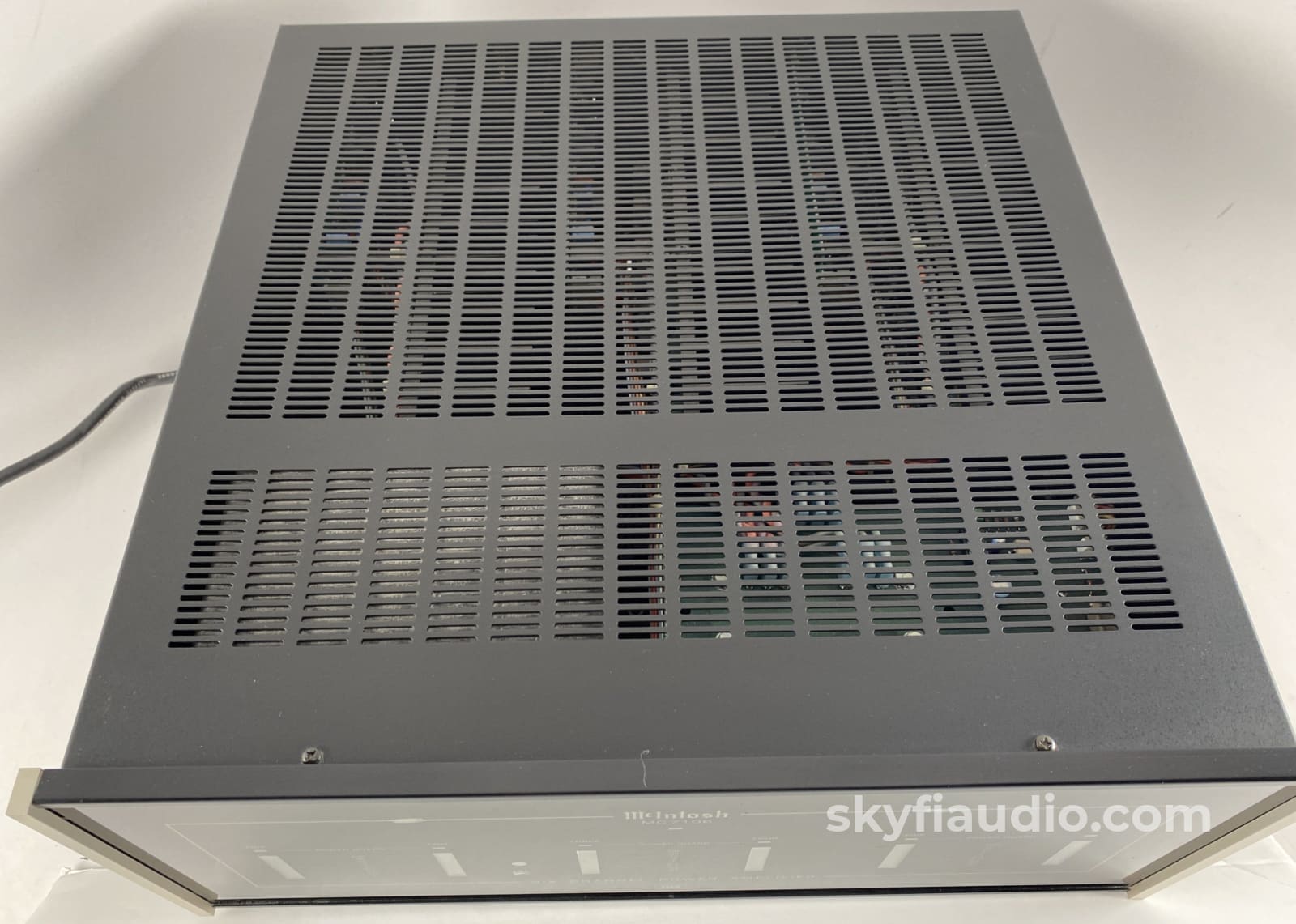 Mcintosh Mc7106 6 Channel Solid State W/Led Vu Meters Thx Amplifier
