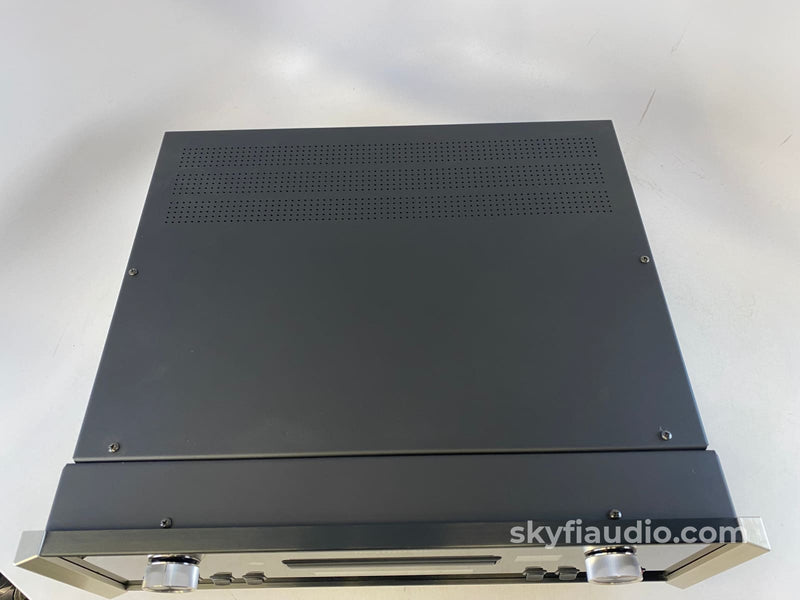 McIntosh MCD550 SACD/CD Player and DAC FOUR 32bit/192kHz DACs Per C