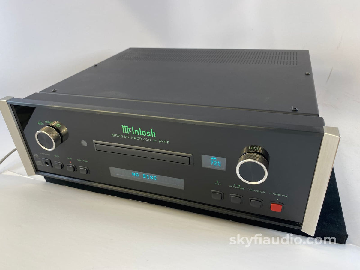 McIntosh MCD550 SACD/CD Player and DAC FOUR 32bit/192kHz DACs Per C