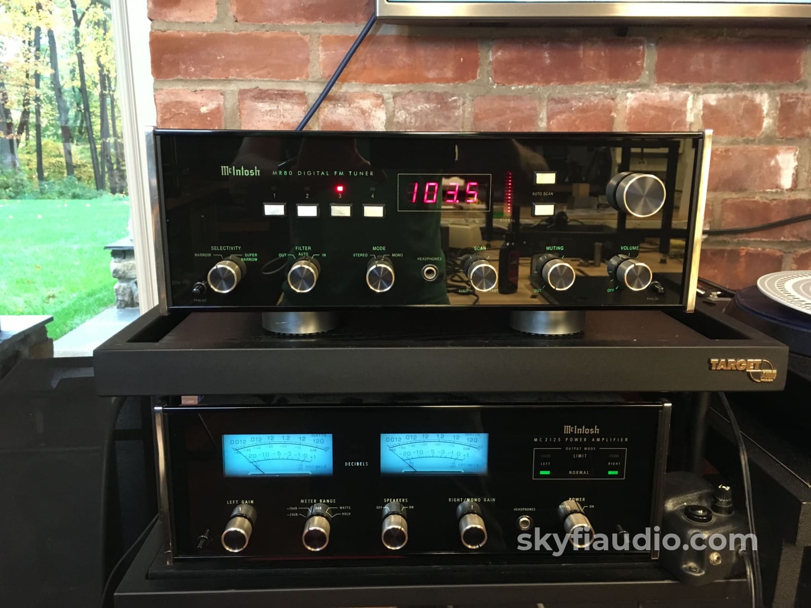 McIntosh MR-80 Digital FM Tuner