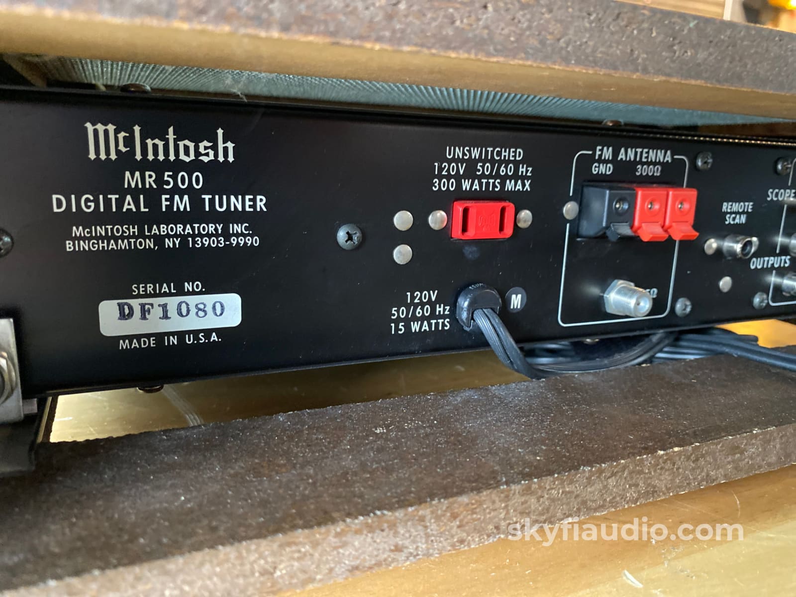 Mcintosh Mr500 Vintage Fm Tuner W/Wood Cabinet & Scan Remote - Survivor Condition